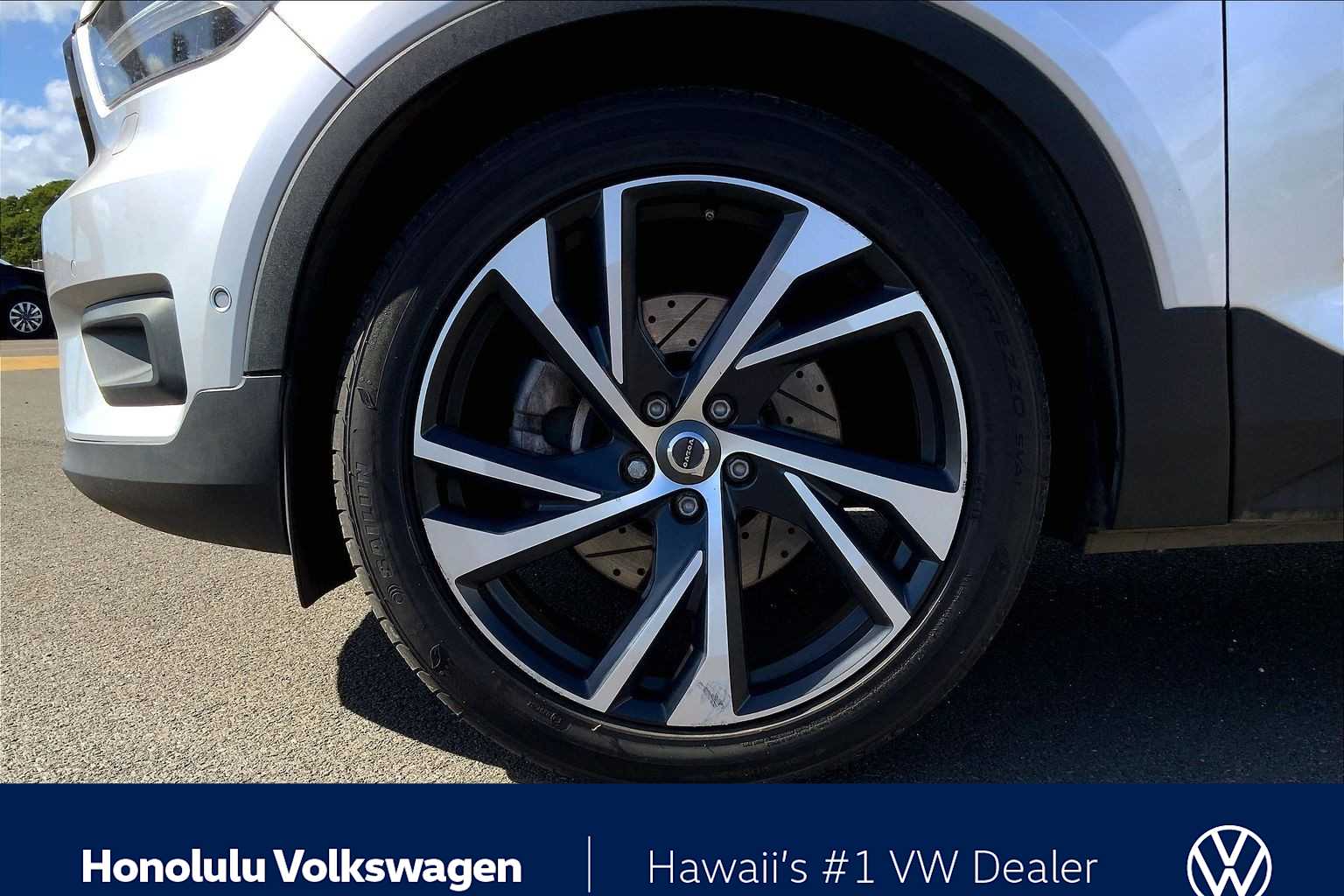 Thumbnail: 2019 Volvo XC40 - 8