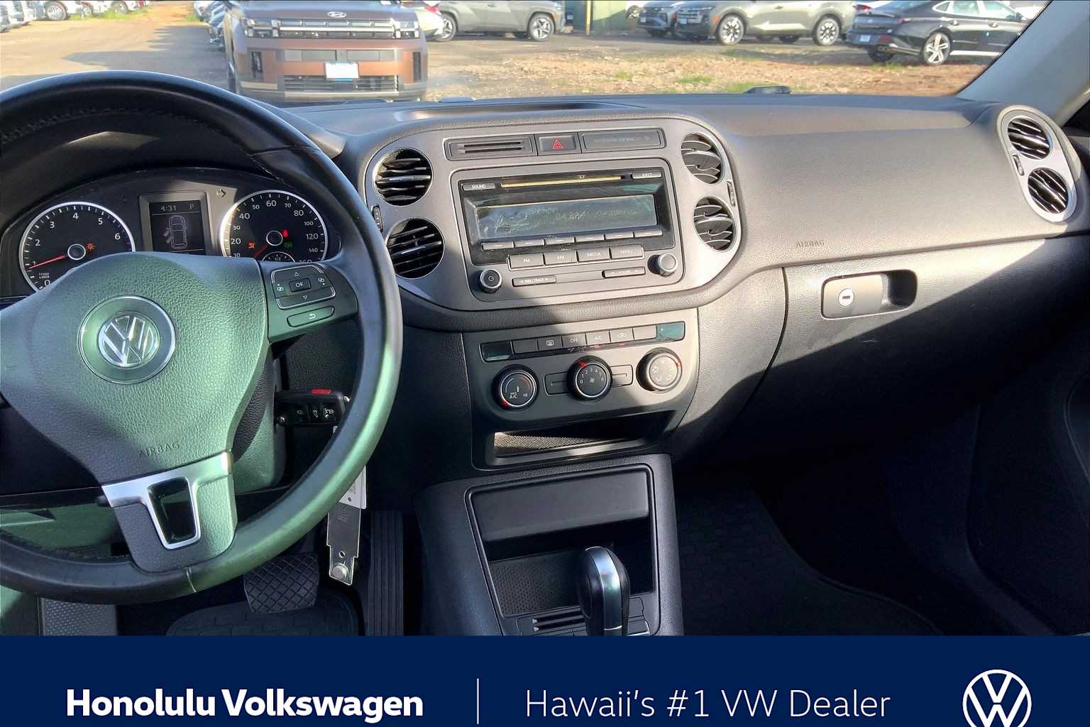 Thumbnail: 2013 Volkswagen Tiguan - 14