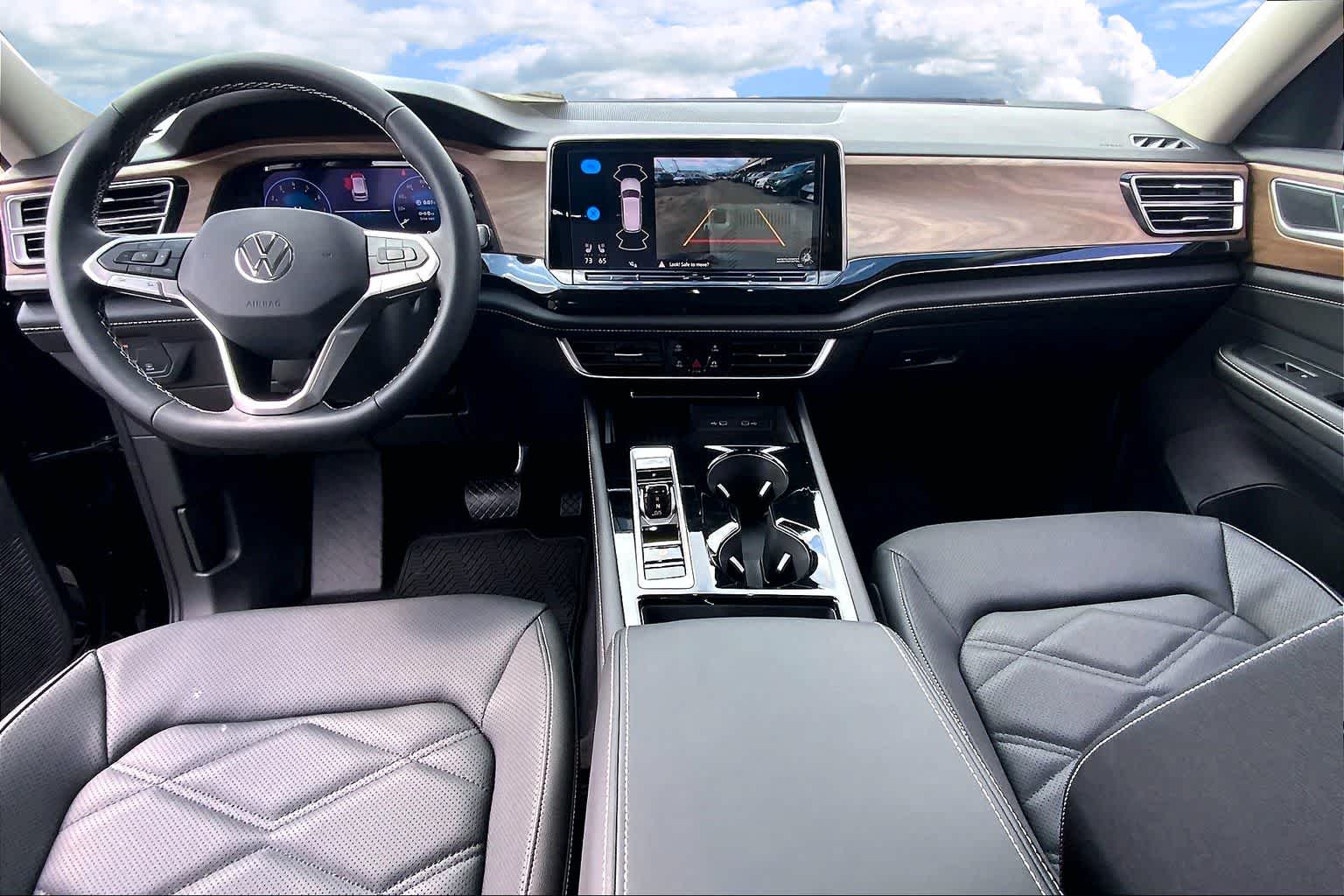 2026 Volkswagen Atlas SE w/Tech - Photo 10