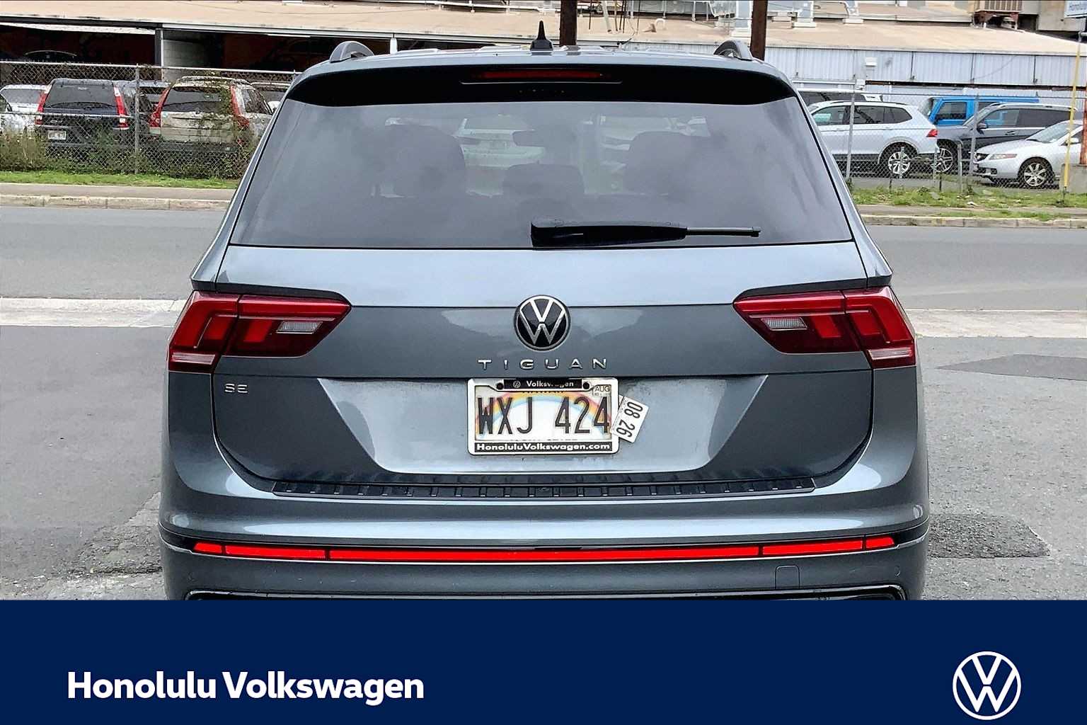 Thumbnail: 2023 Volkswagen Tiguan - 5