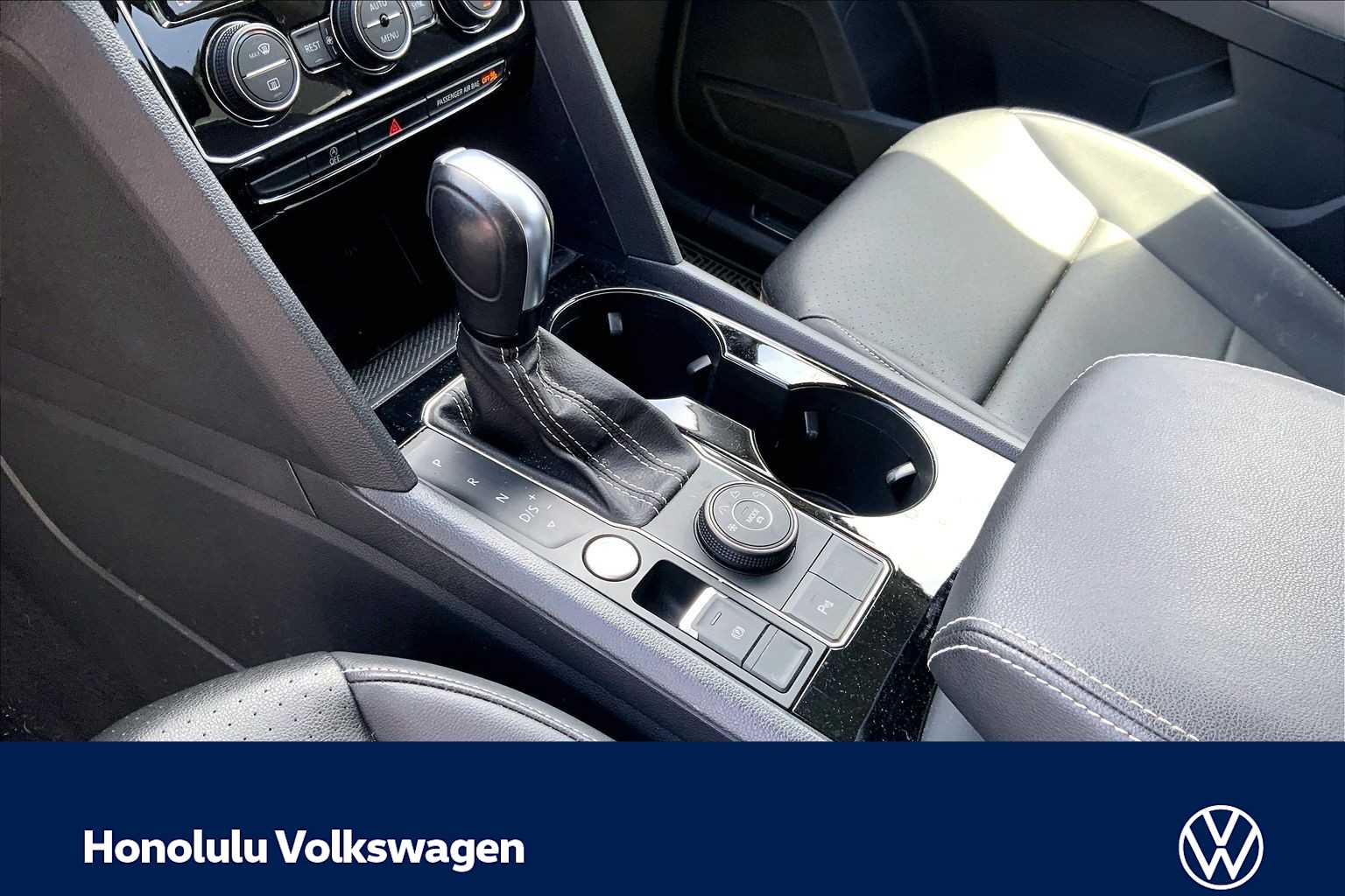 Thumbnail: 2023 Volkswagen Atlas - 16