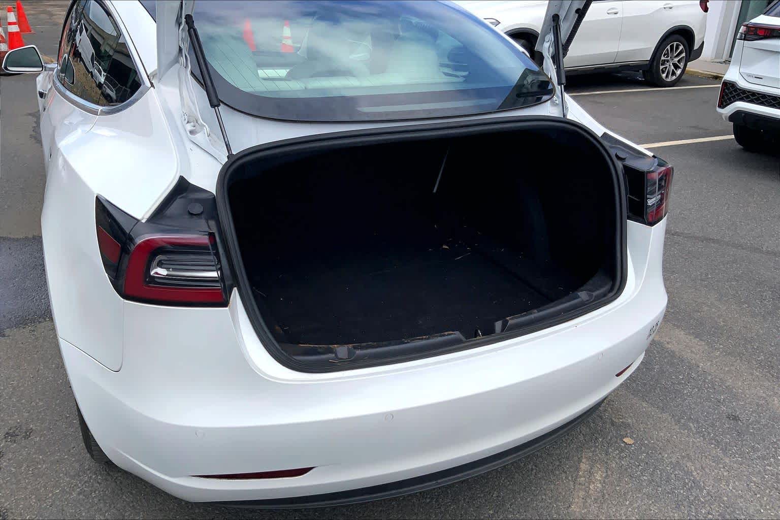 Thumbnail: 2020 Tesla Model 3 - 18