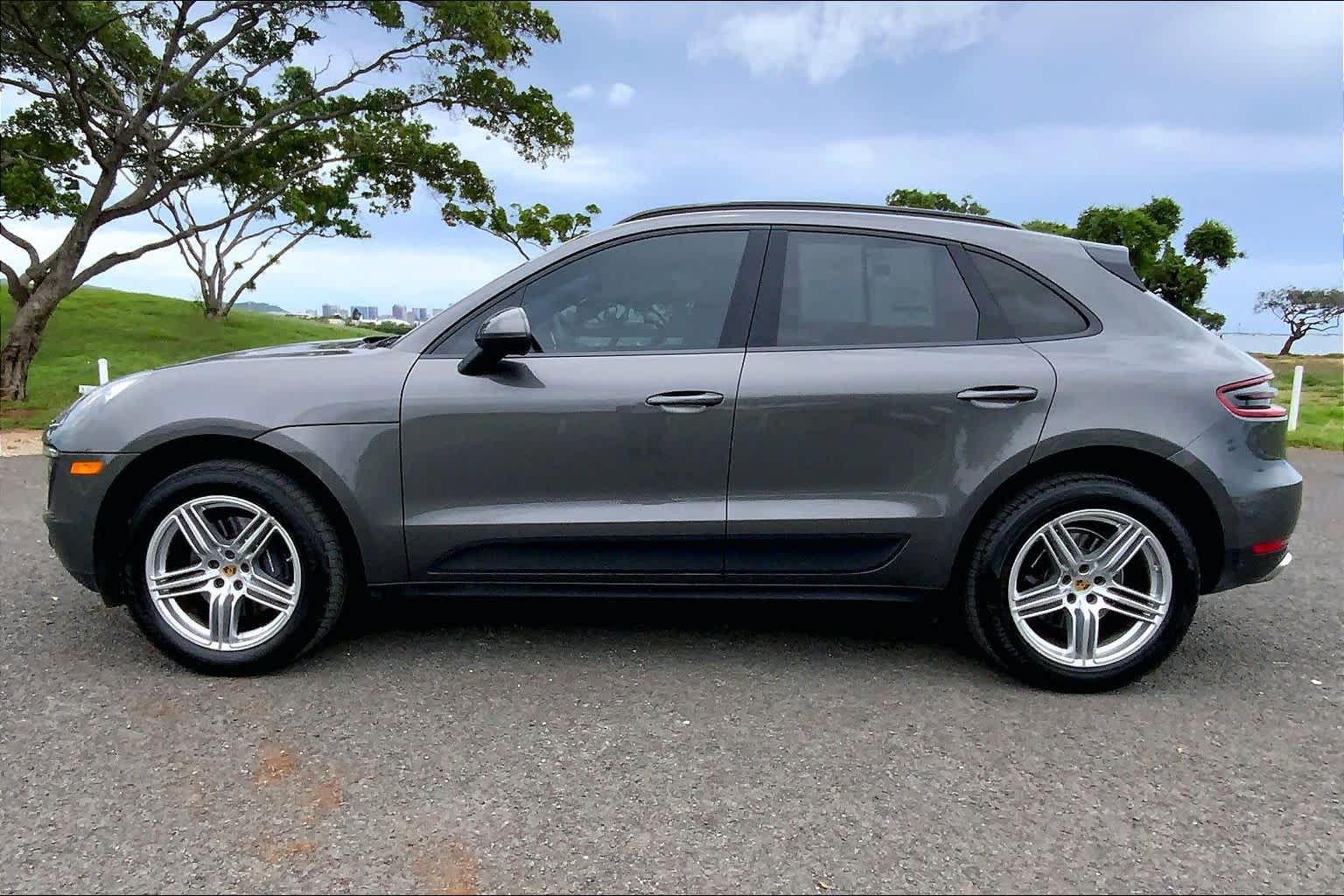 Thumbnail: 2018 Porsche Macan - 3