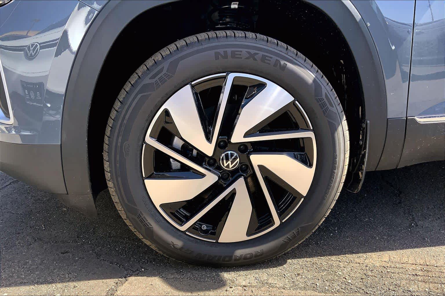 Thumbnail: 2026 Volkswagen Atlas - 8