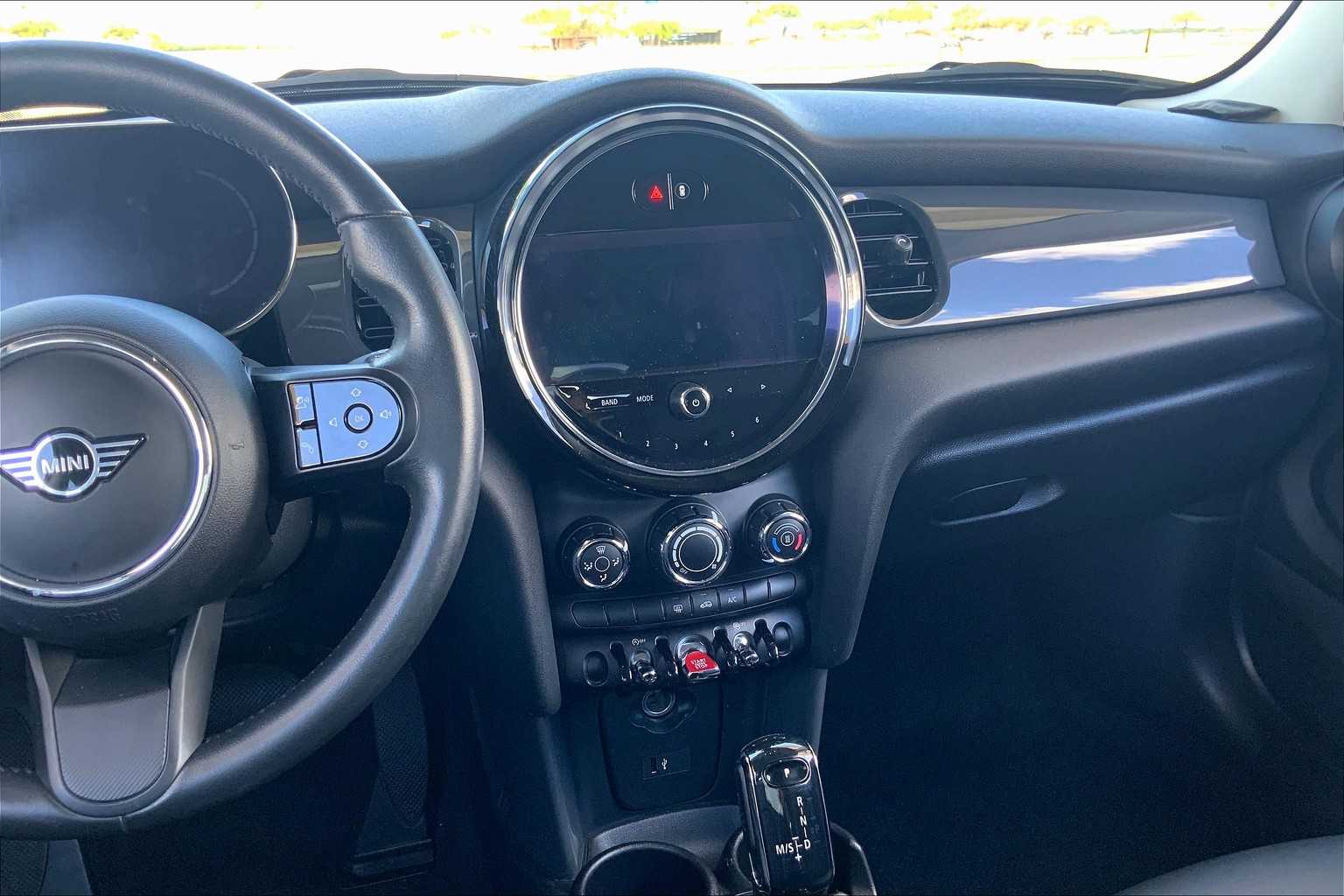 Thumbnail: 2022 MINI Cooper Hardtop - 13