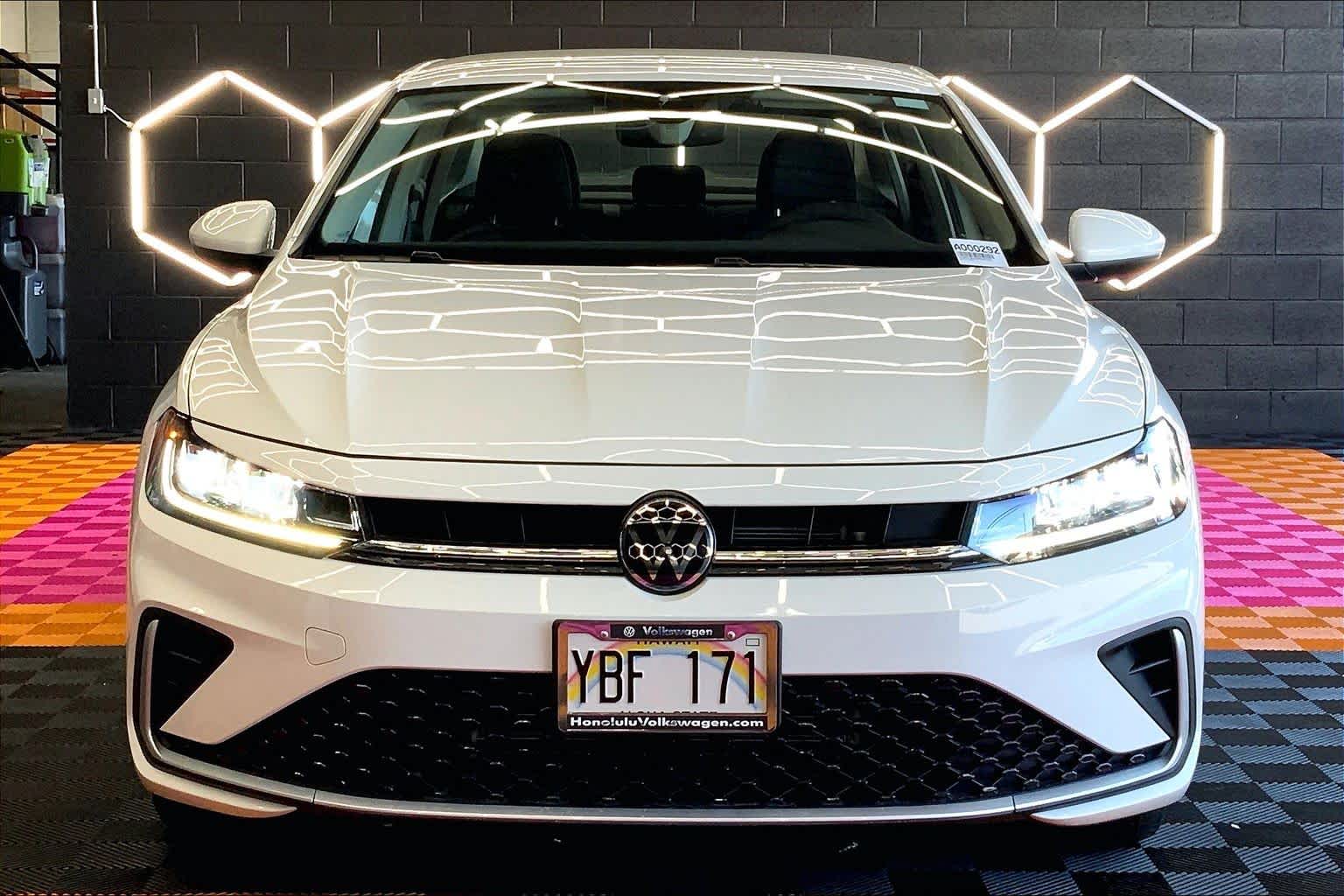Thumbnail: 2025 Volkswagen Jetta - 6