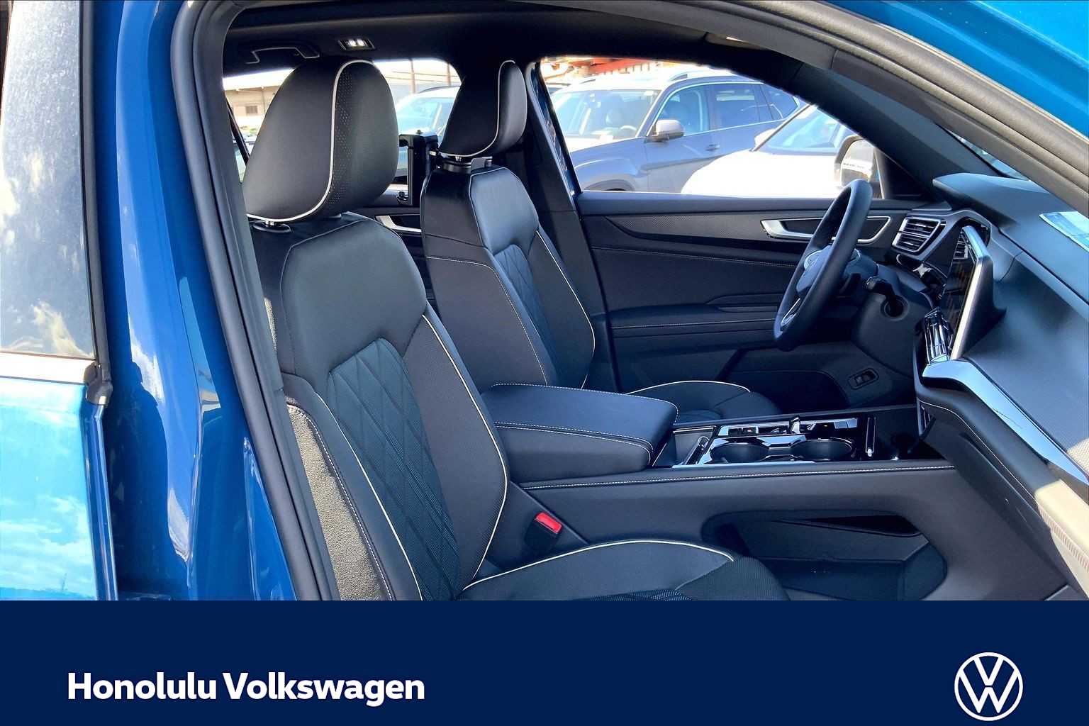 2025 Volkswagen Atlas Cross Sport SEL Premium R-LINE - Photo 14