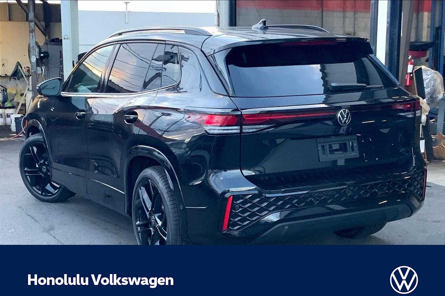 Thumbnail: 2026 Volkswagen Tiguan - 4