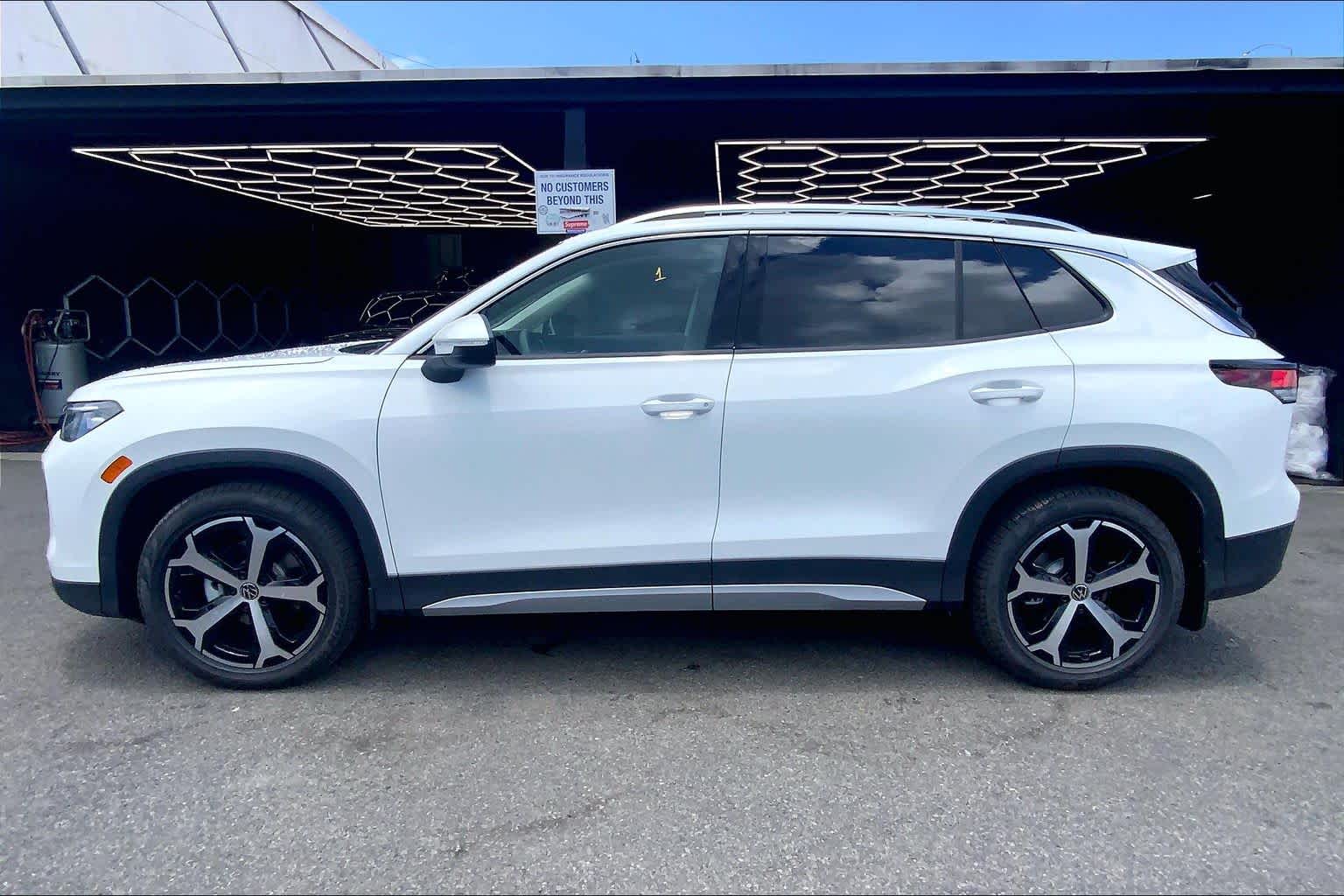 Thumbnail: 2026 Volkswagen Tiguan - 3