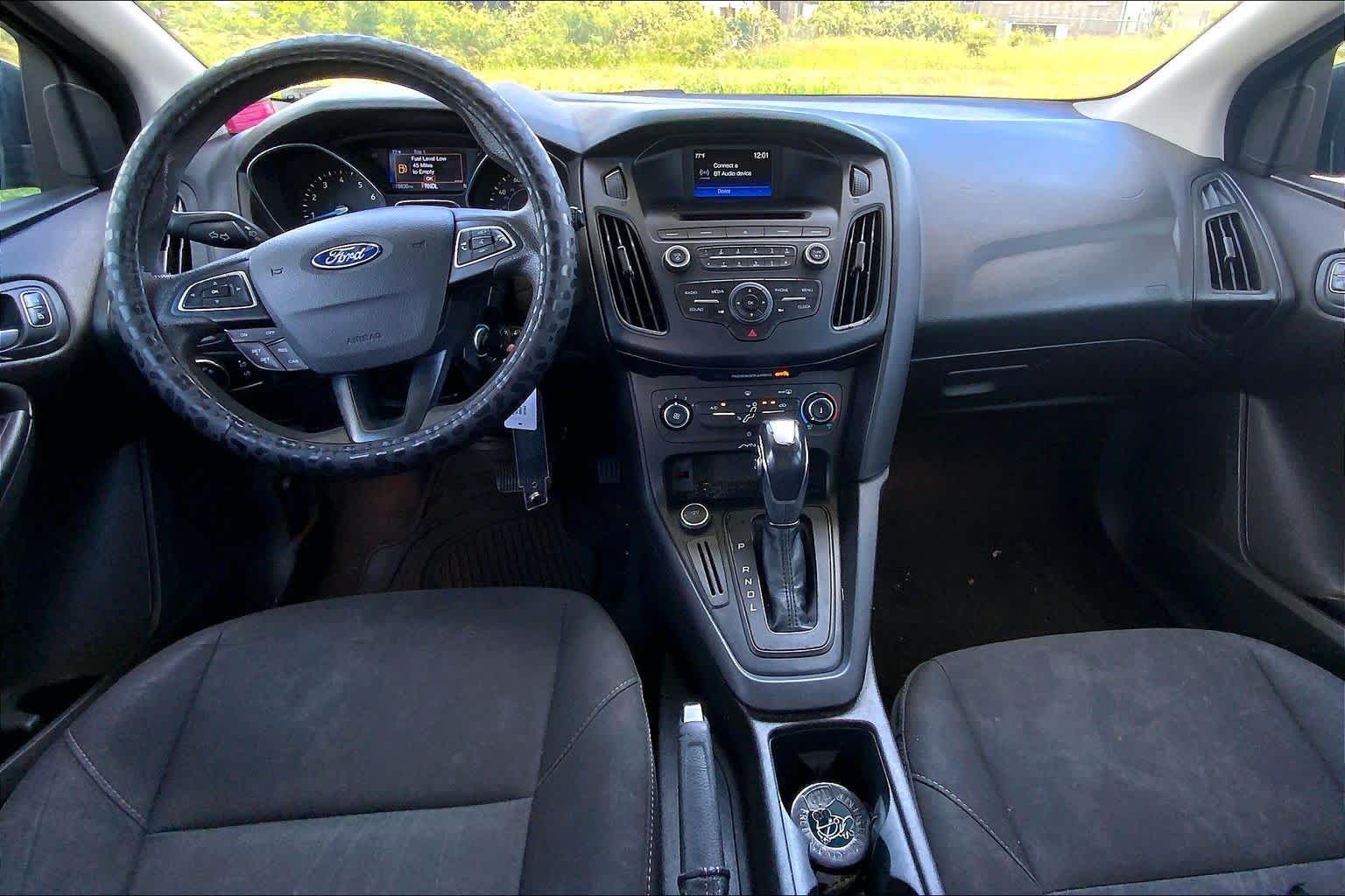 Thumbnail: 2016 Ford Focus - 10
