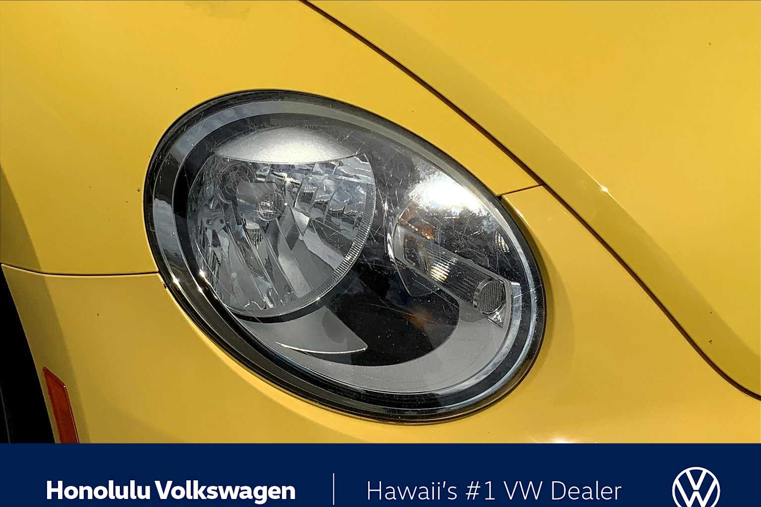 Thumbnail: 2013 Volkswagen Beetle - 28