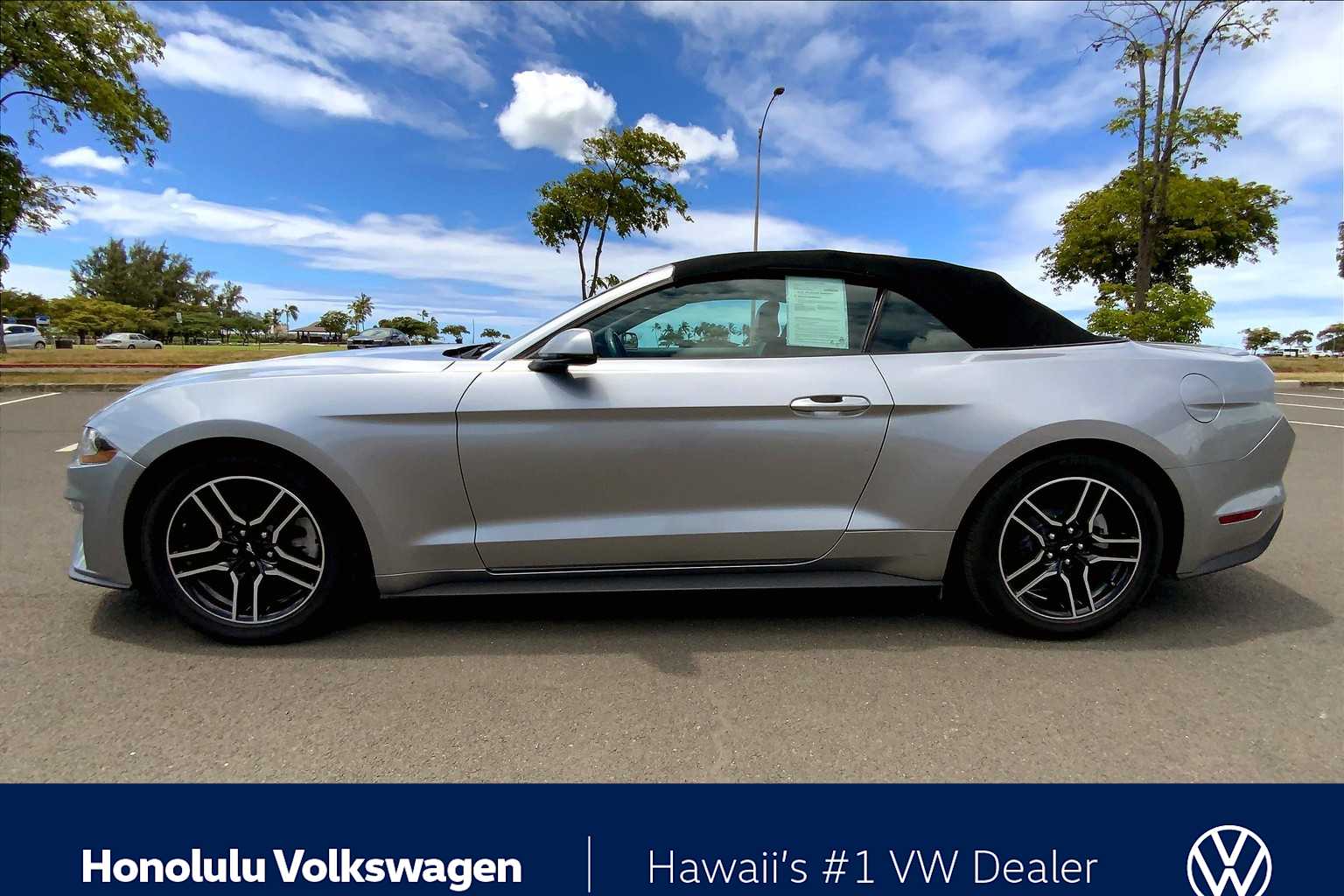 2020 Ford Mustang EcoBoost Premium photo 2