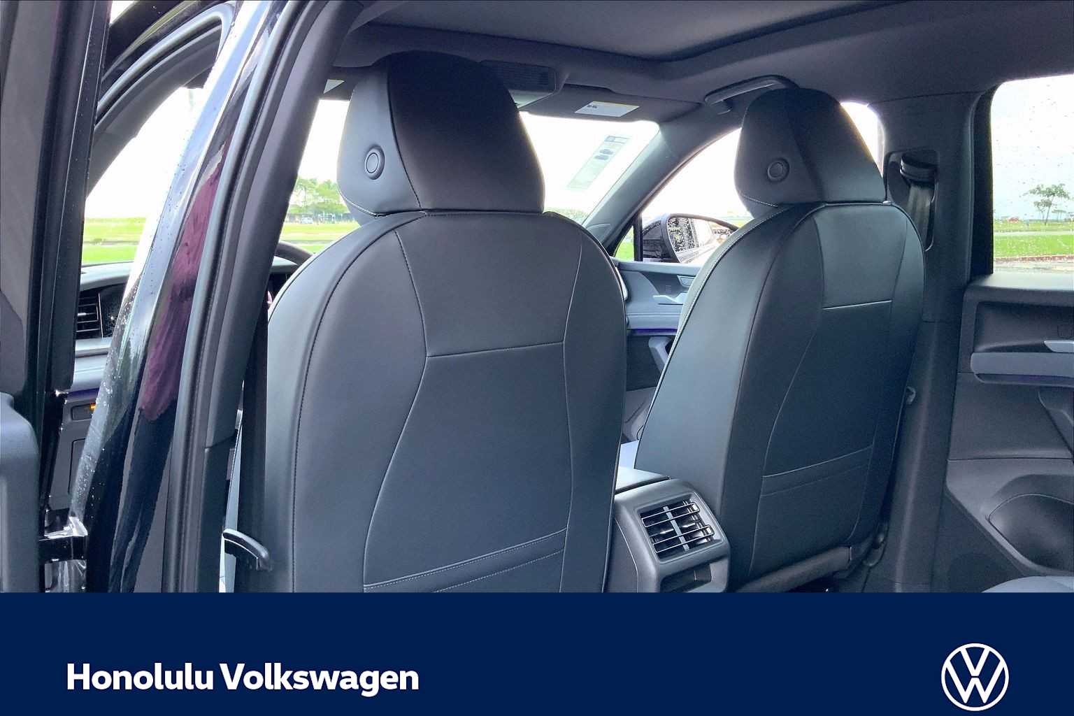 Thumbnail: 2026 Volkswagen Tiguan - 12