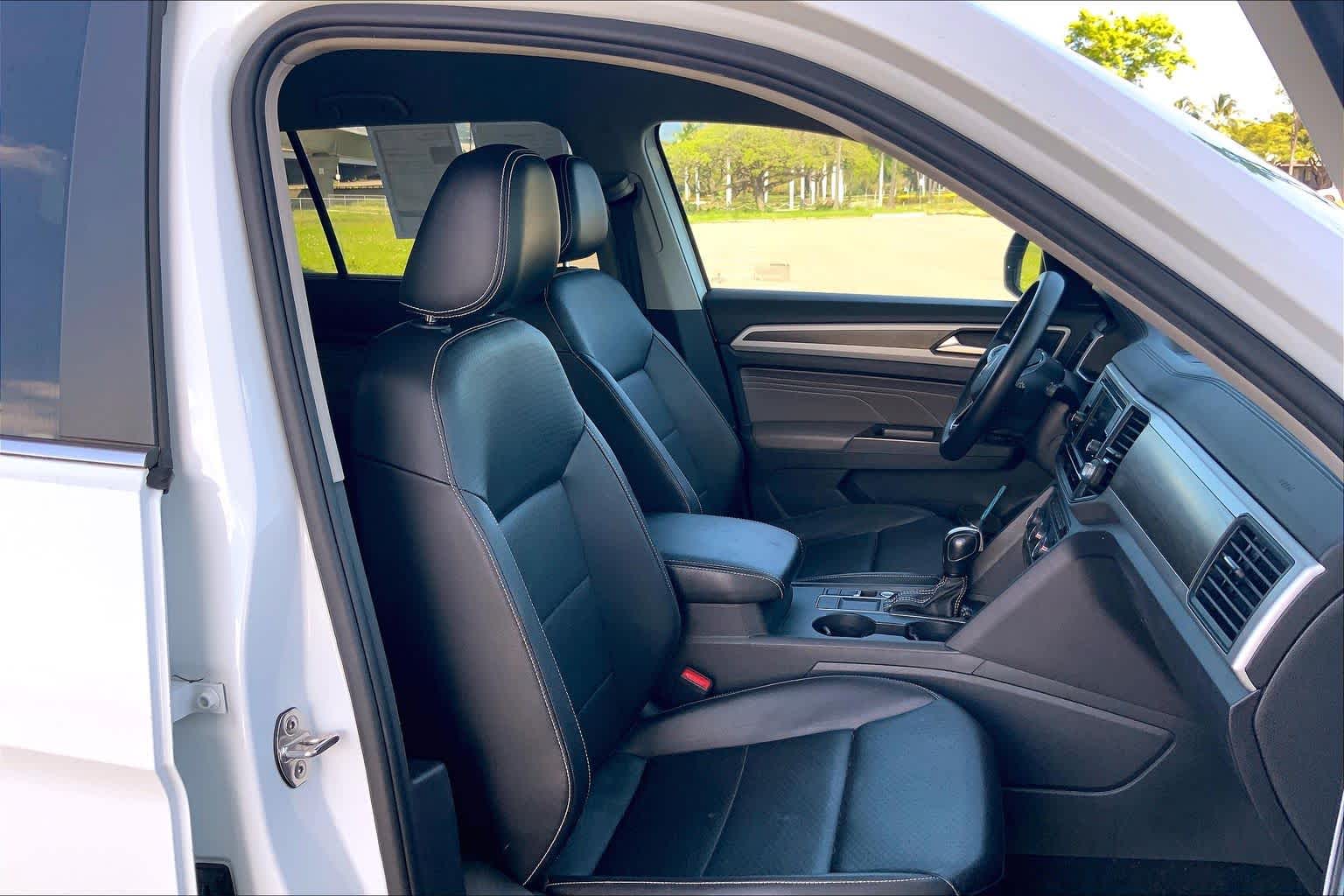 Thumbnail: 2022 Volkswagen Atlas - 12