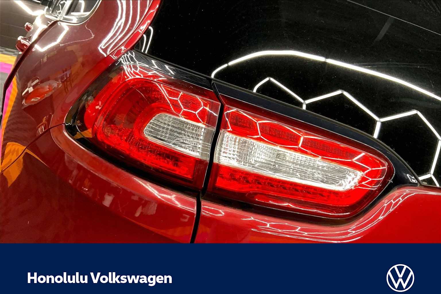 Thumbnail: 2015 Jeep Cherokee - 31