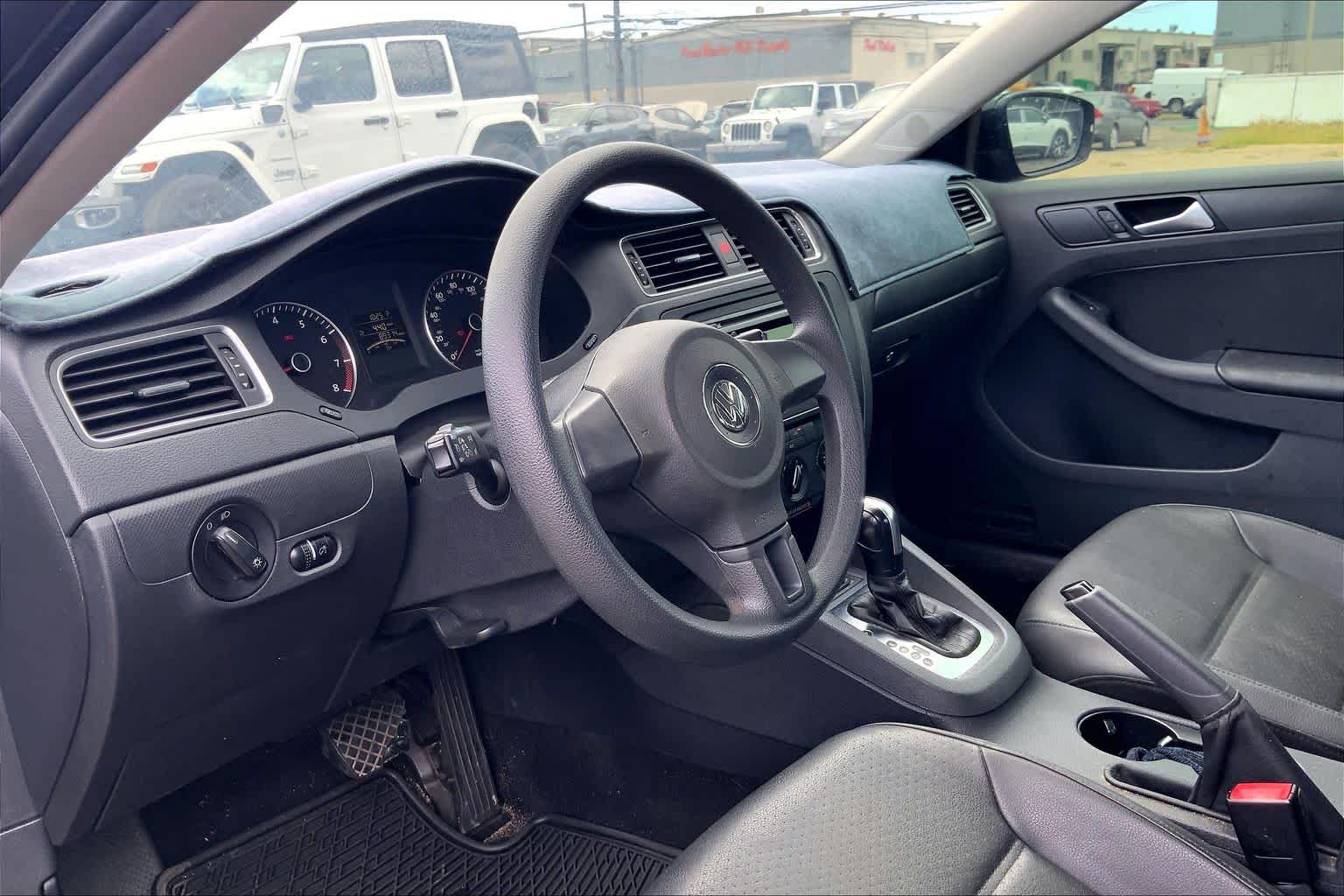 Thumbnail: 2014 Volkswagen Jetta - 2