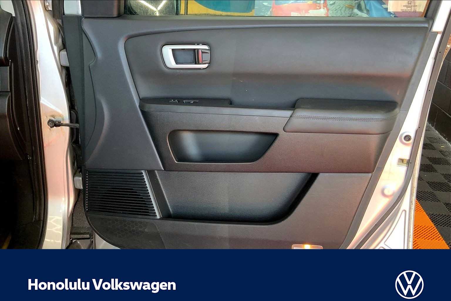 Thumbnail: 2015 Honda Pilot - 28