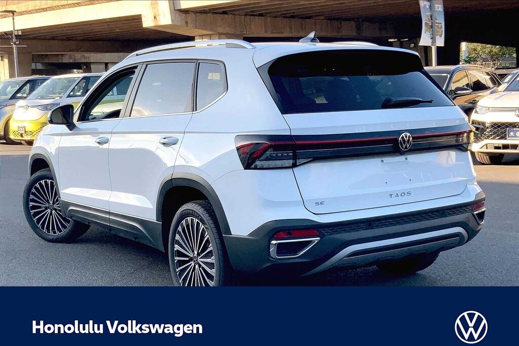 New 2026 Volkswagen Taos 1.5T SE SUV