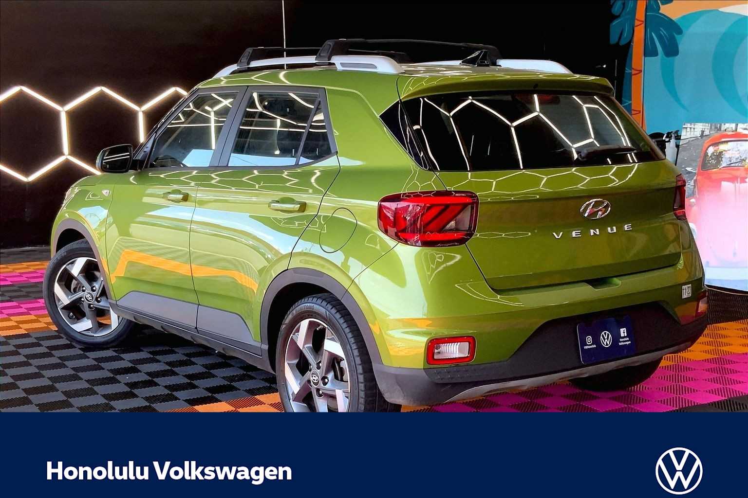 Thumbnail: 2022 Hyundai Venue - 4