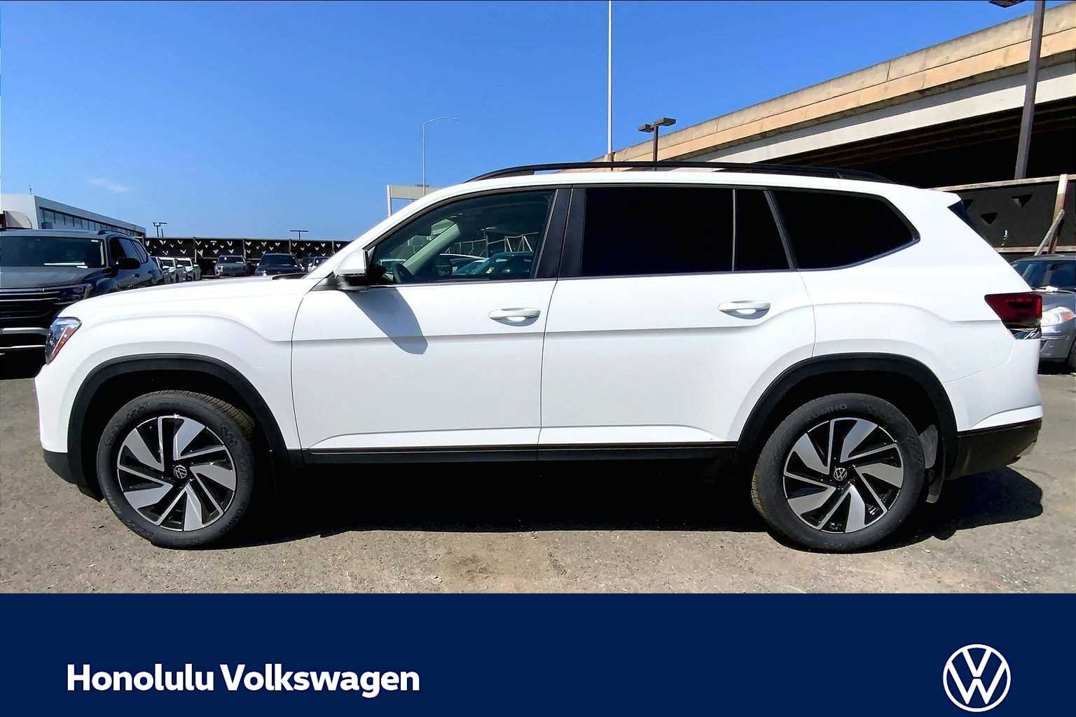 Thumbnail: 2026 Volkswagen Atlas - 3