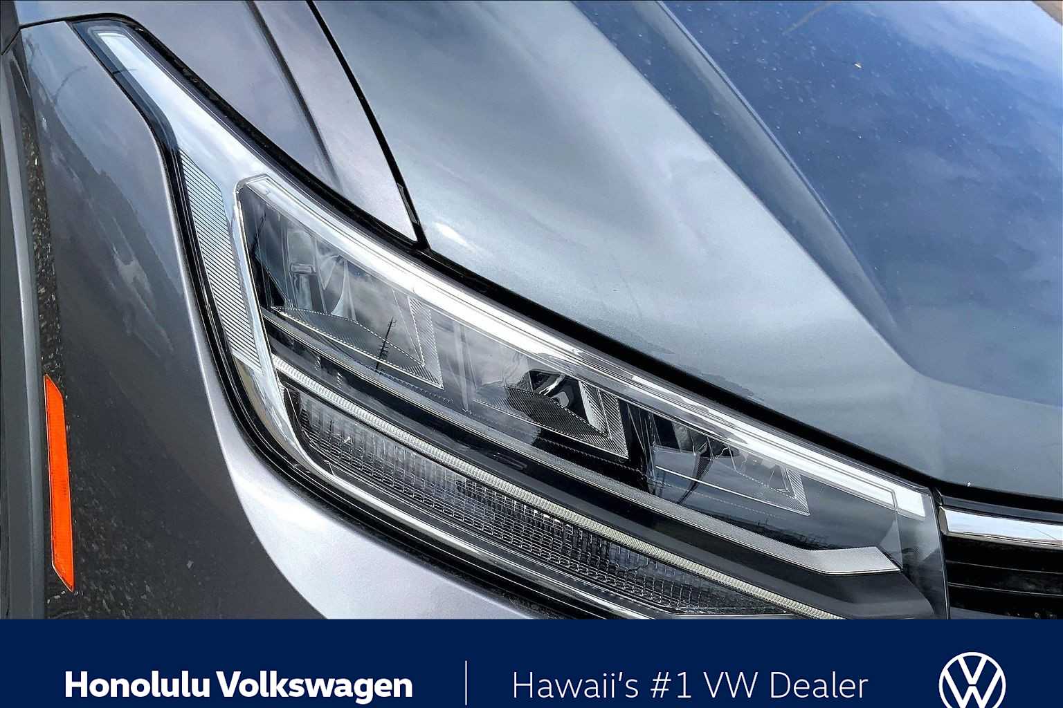 Thumbnail: 2022 Volkswagen Tiguan - 30
