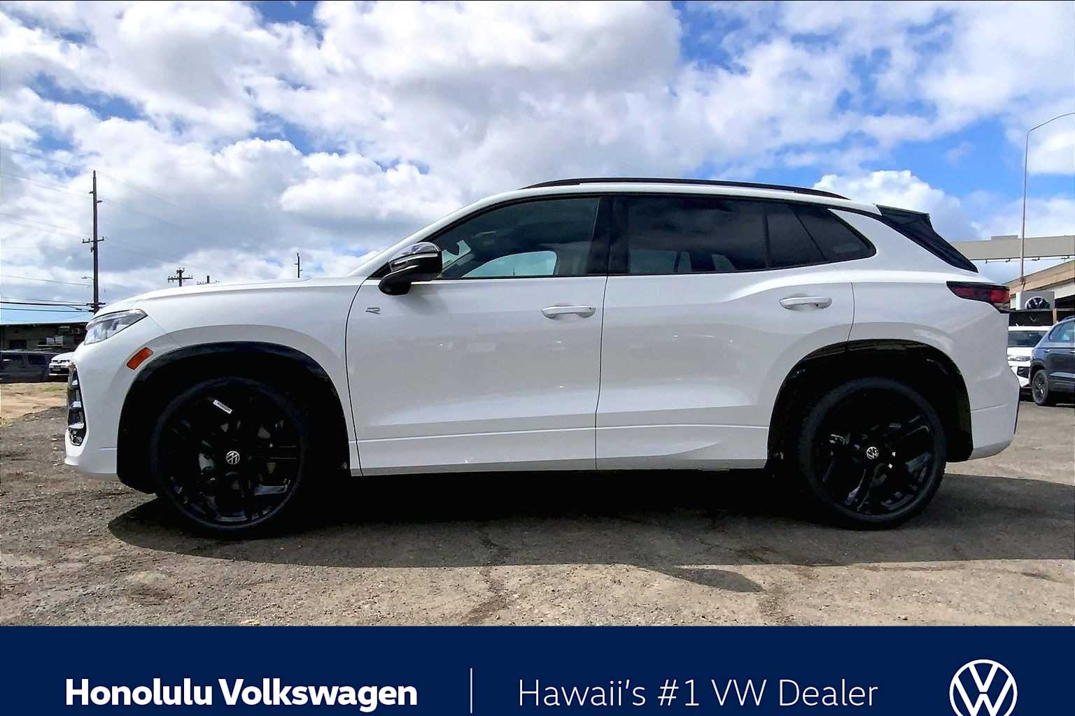 Thumbnail: 2025 Volkswagen Tiguan - 3