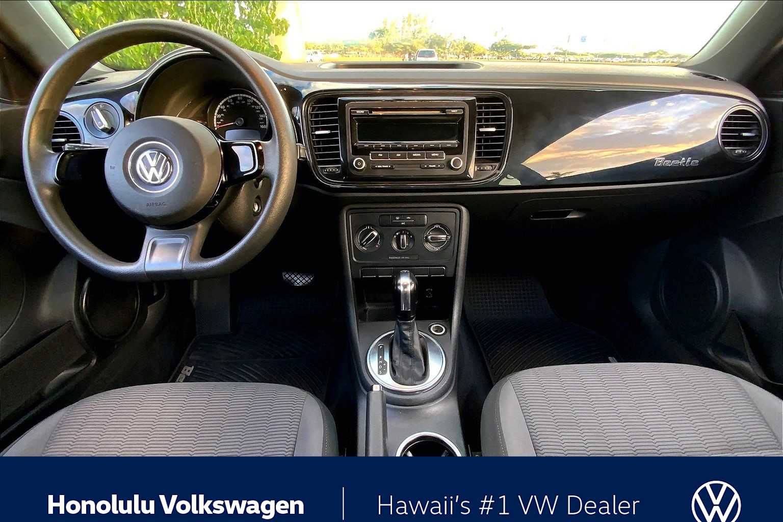 Thumbnail: 2013 Volkswagen Beetle - 9