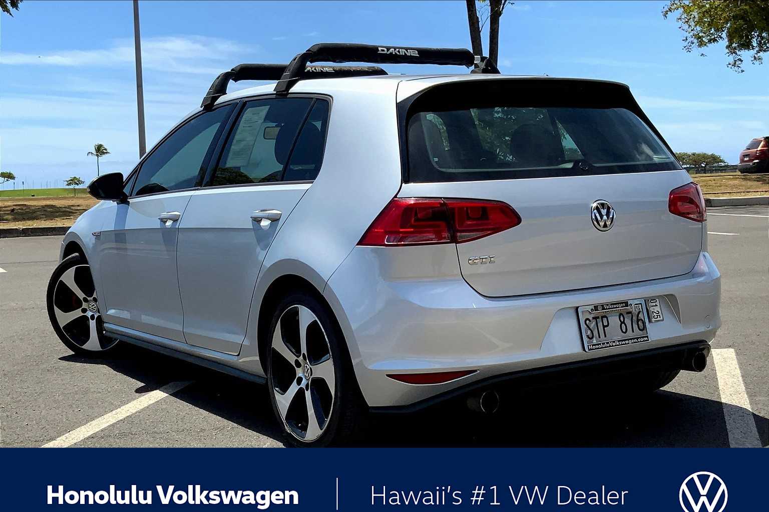 2016 Volkswagen Golf GTI S photo 2