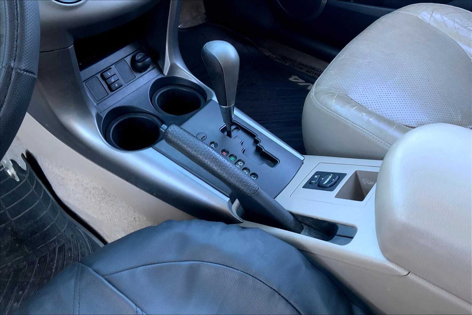 Thumbnail: 2008 Toyota RAV4 - 15