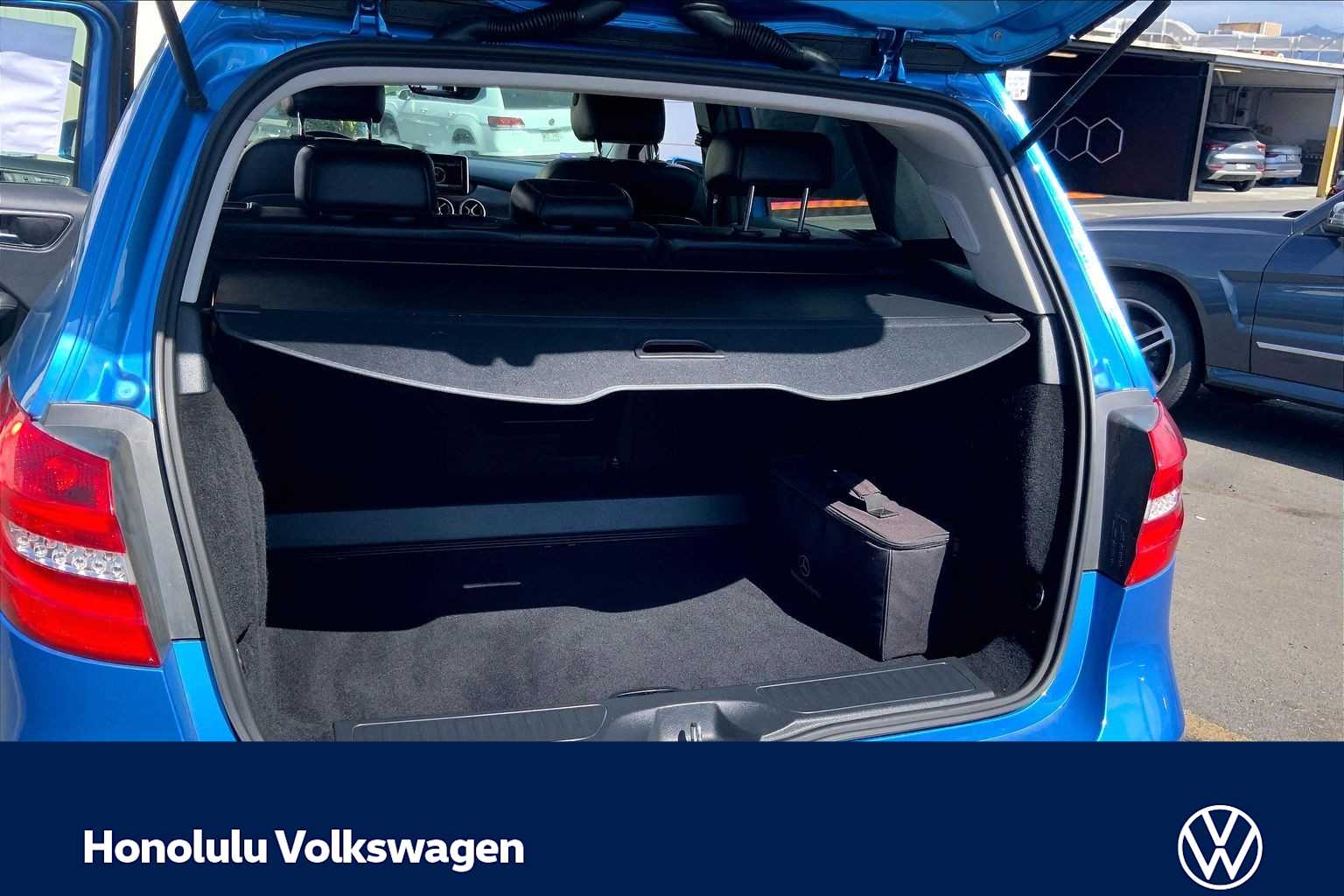 Thumbnail: 2014 Mercedes-Benz B-Class - 17