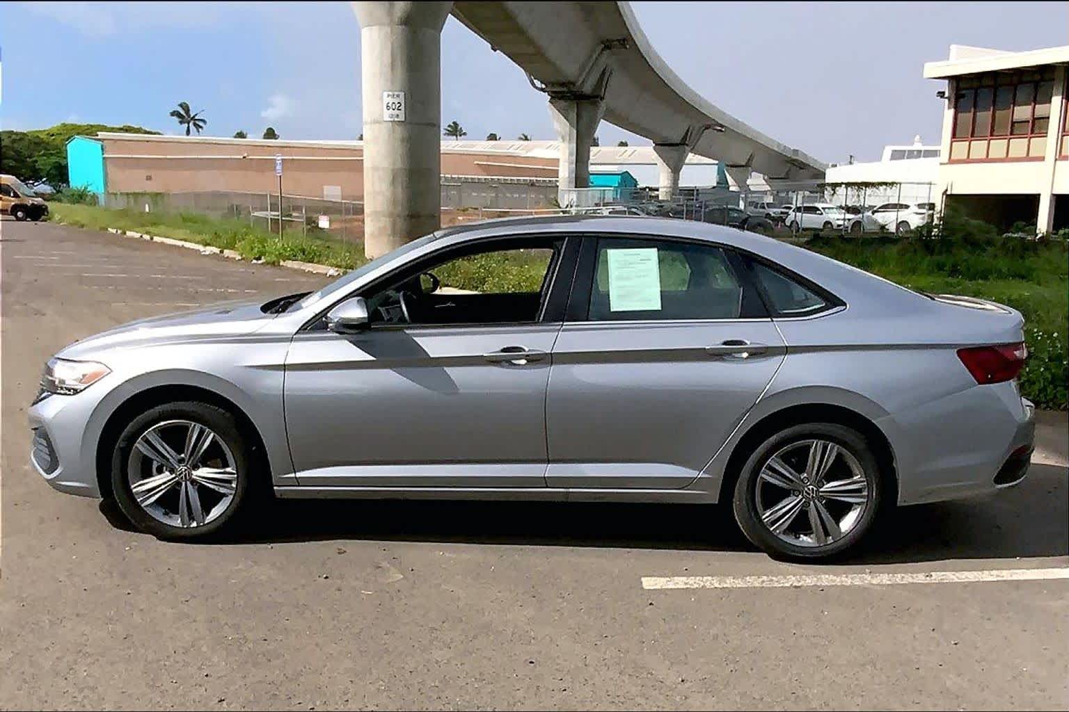 Thumbnail: 2024 Volkswagen Jetta - 3