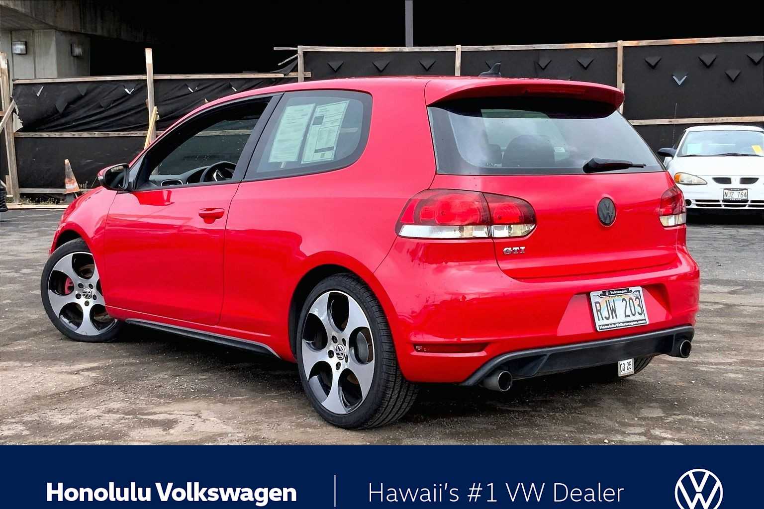 Thumbnail: 2011 Volkswagen Golf - 4