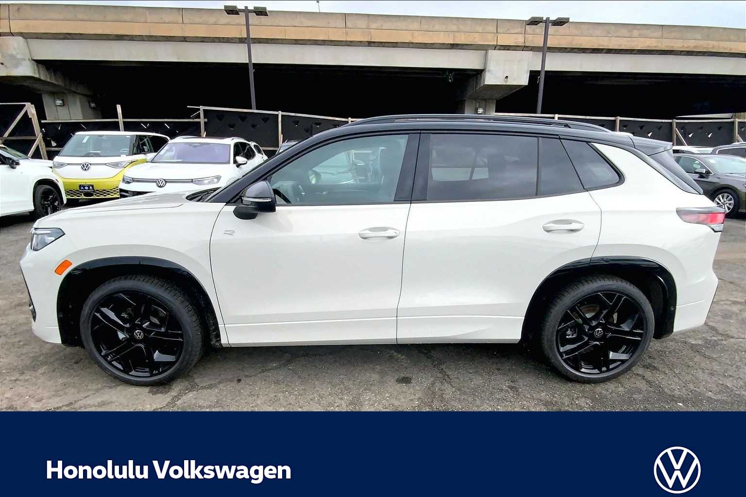 Thumbnail: 2026 Volkswagen Tiguan - 3