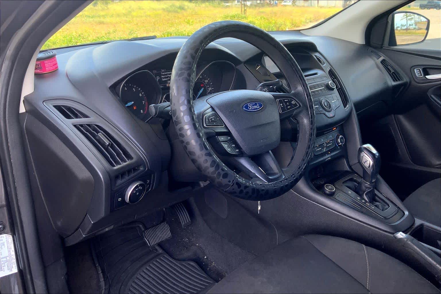 Used 2016 Ford Focus SE with VIN 1FADP3K27GL254719 for sale in Honolulu, HI