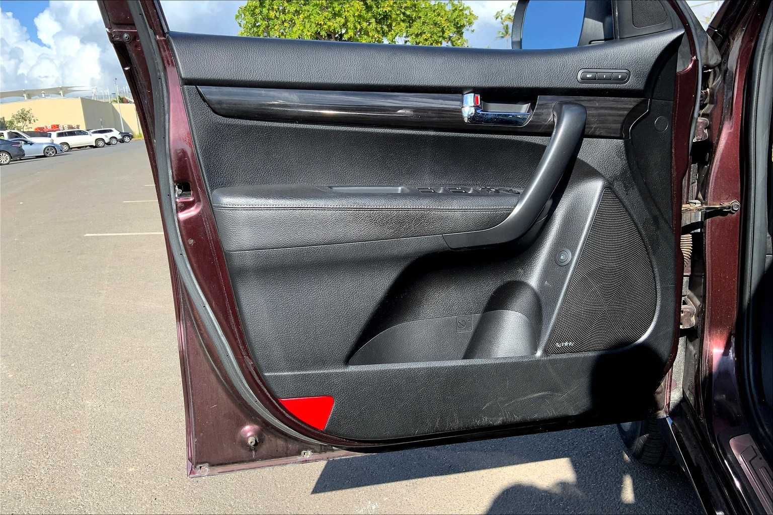 2012 Kia Sorento SX 26