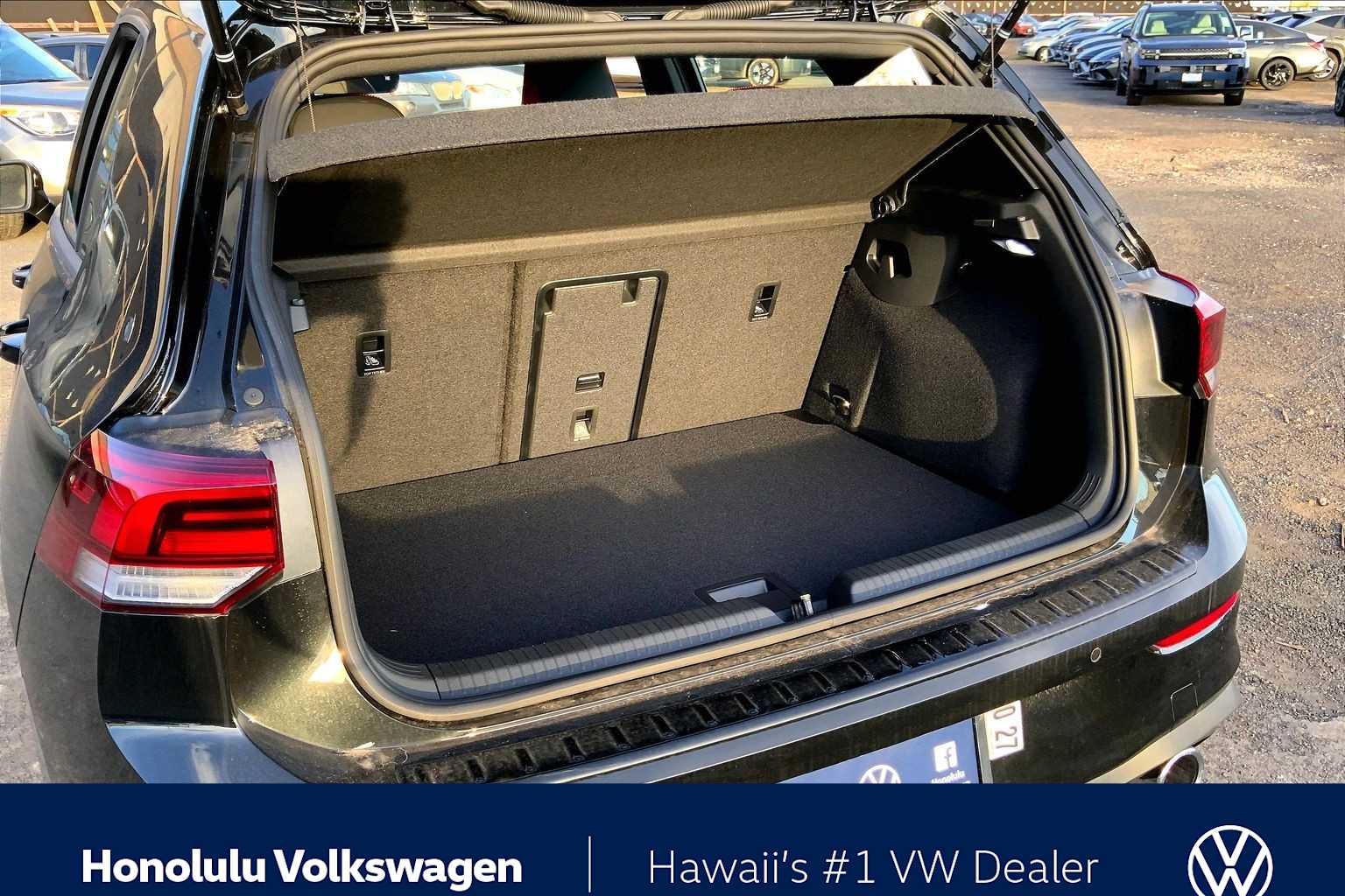 Thumbnail: 2025 Volkswagen Golf - 19