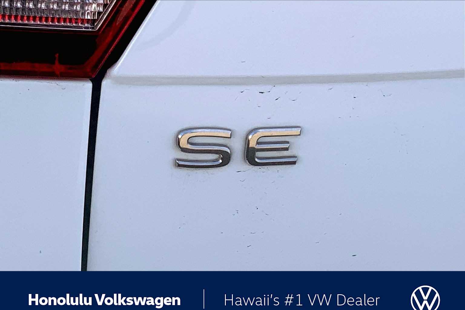 Thumbnail: 2022 Volkswagen Tiguan - 7