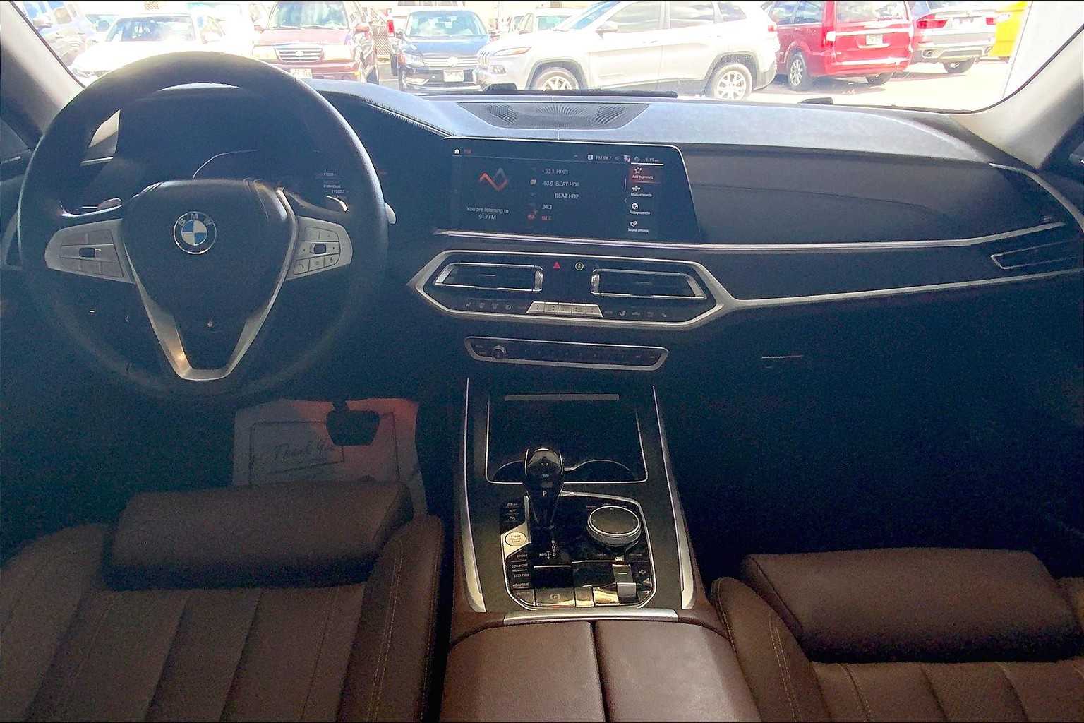 2022 BMW X7 xDrive40i 9