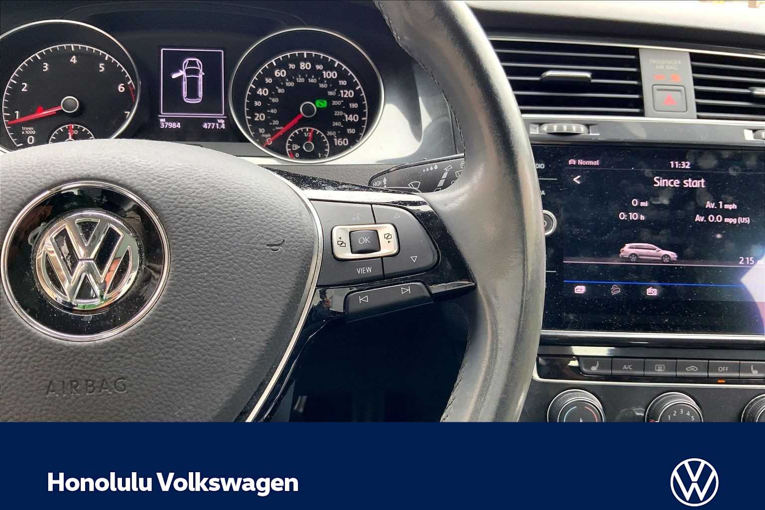 Thumbnail: 2019 Volkswagen Golf - 24