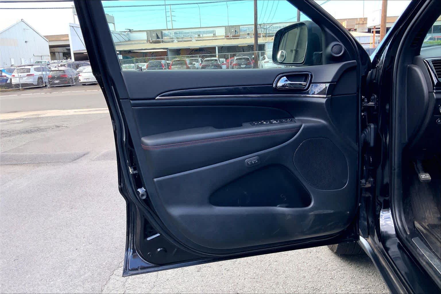 Thumbnail: 2020 Jeep Grand Cherokee - 27