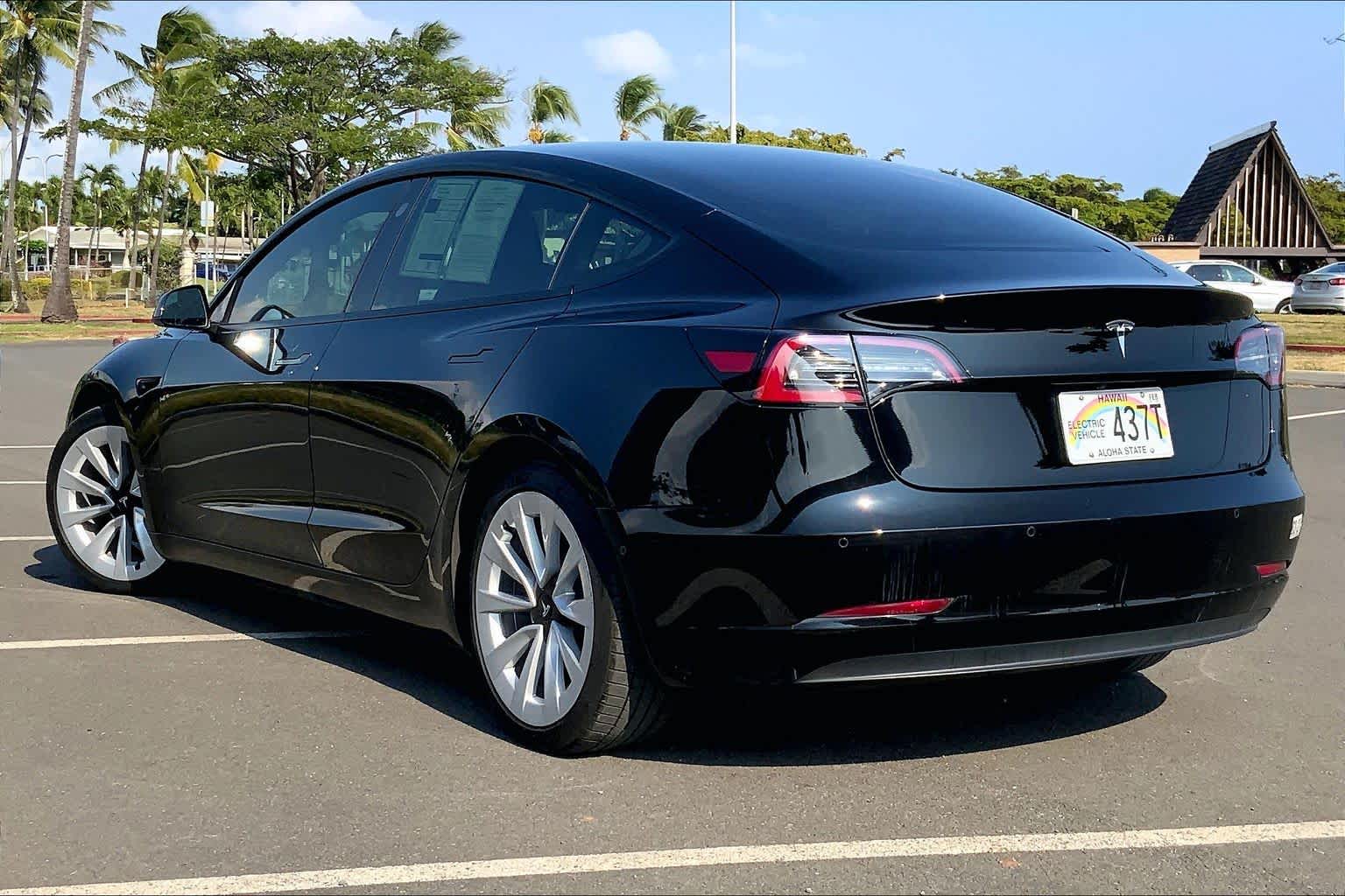 Thumbnail: 2021 Tesla Model 3 - 4
