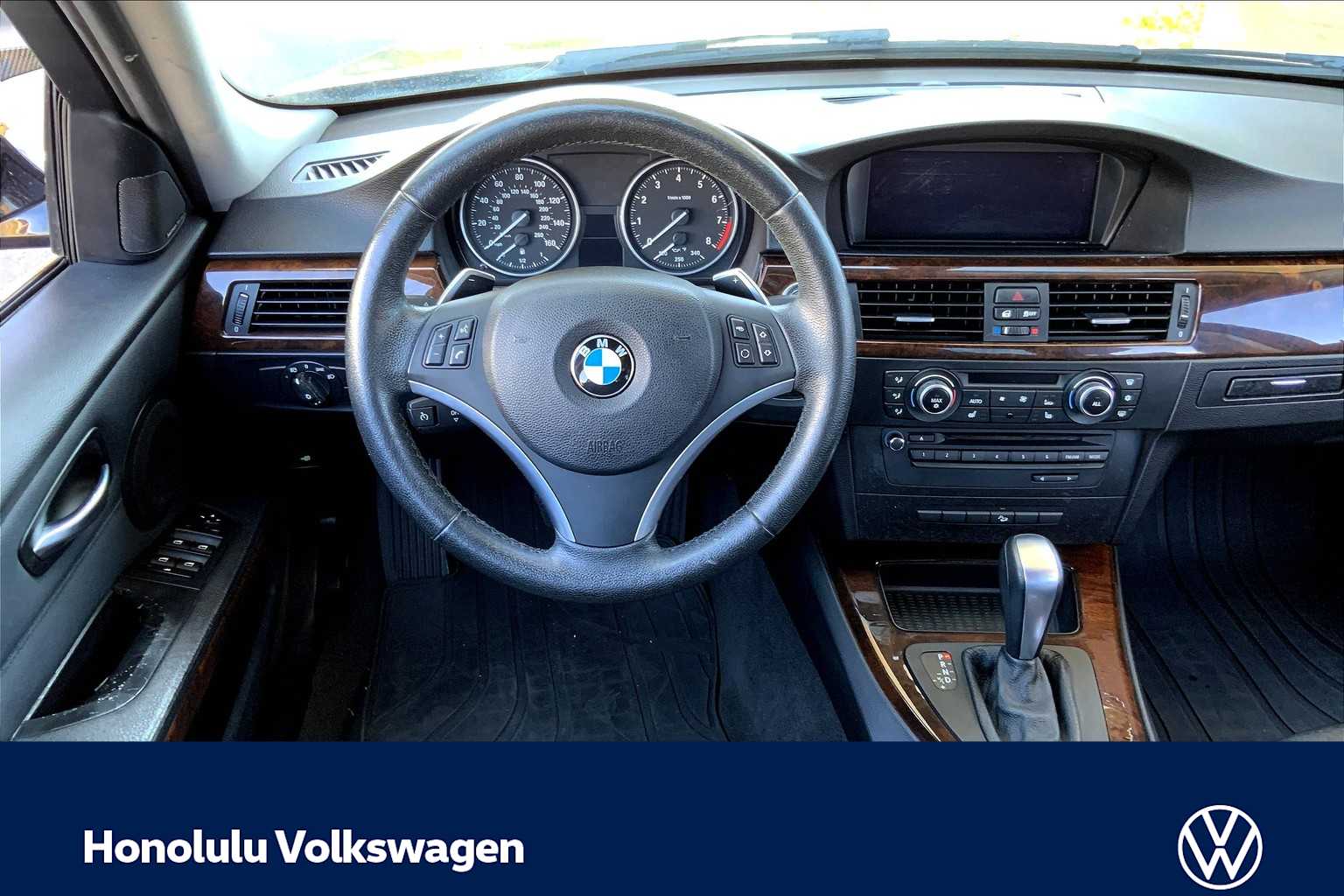 Thumbnail: 2011 BMW 3 Series - 13