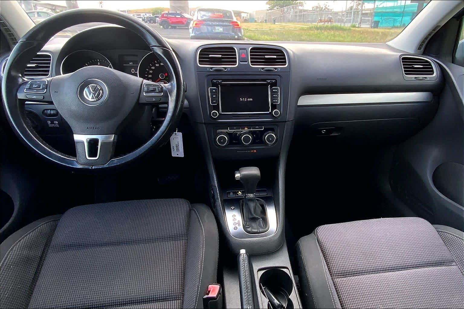 Thumbnail: 2011 Volkswagen Golf - 10