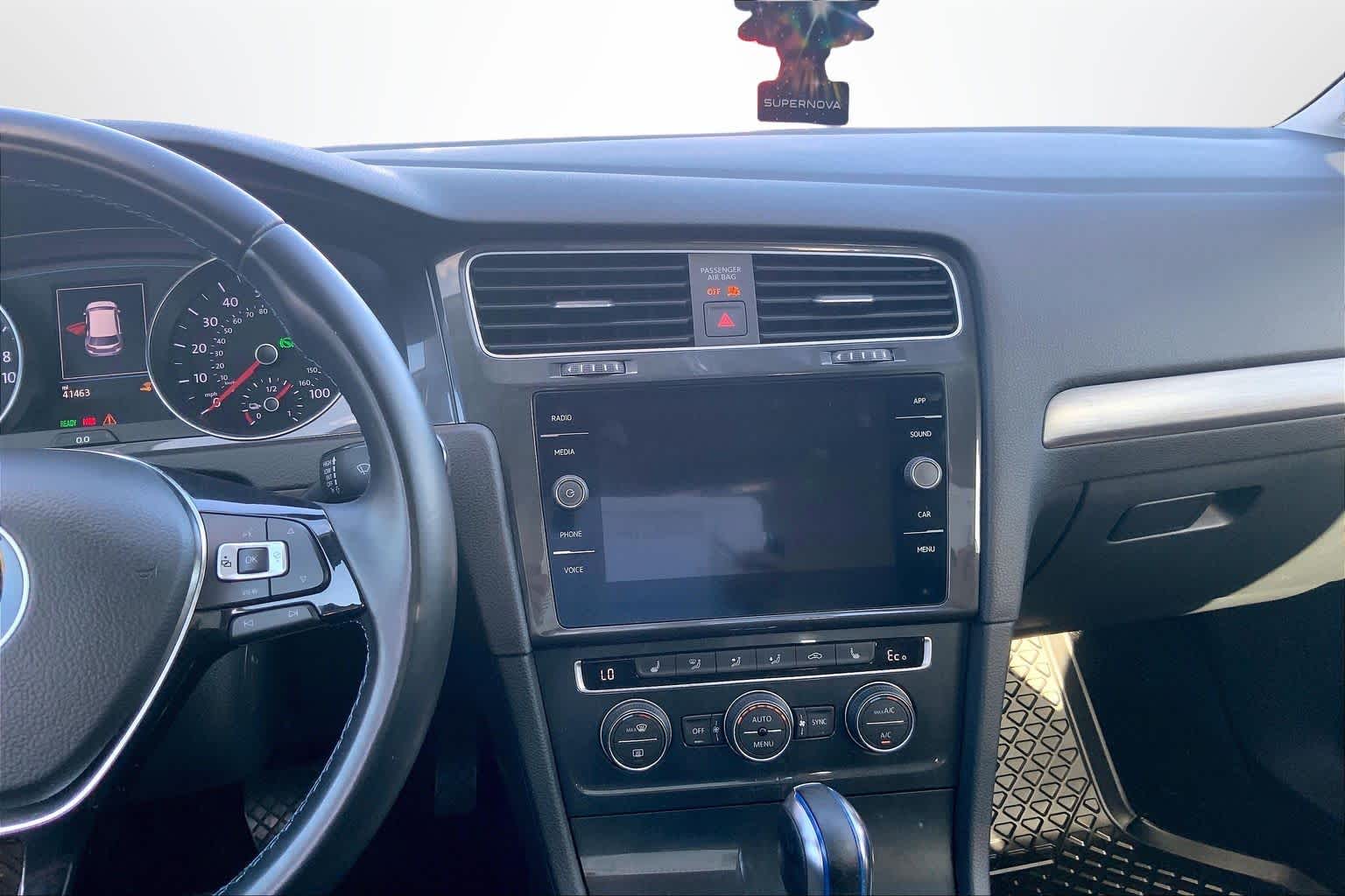 2019 Volkswagen e-Golf e-Golf SE - Photo 14