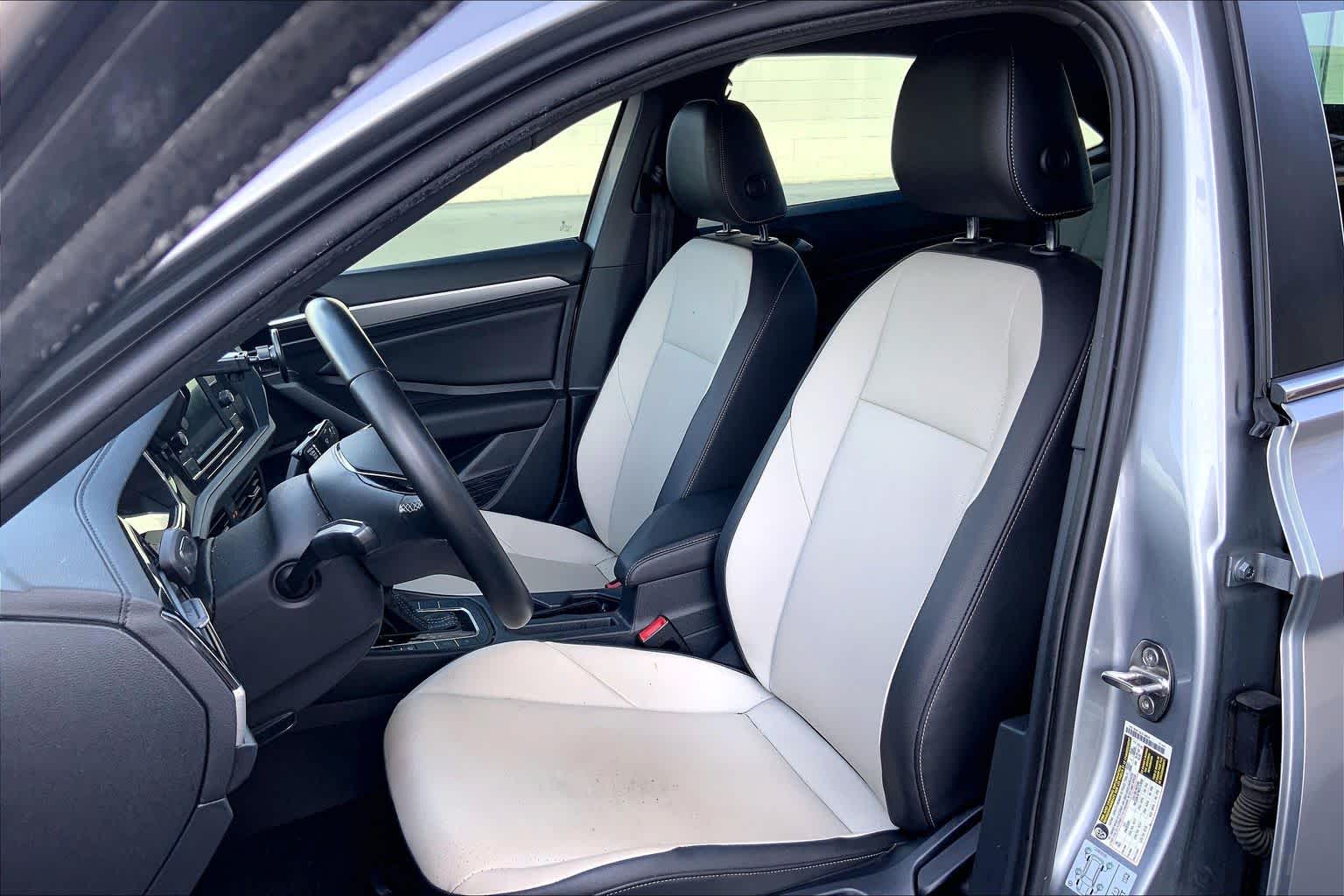 Thumbnail: 2021 Volkswagen Jetta - 10