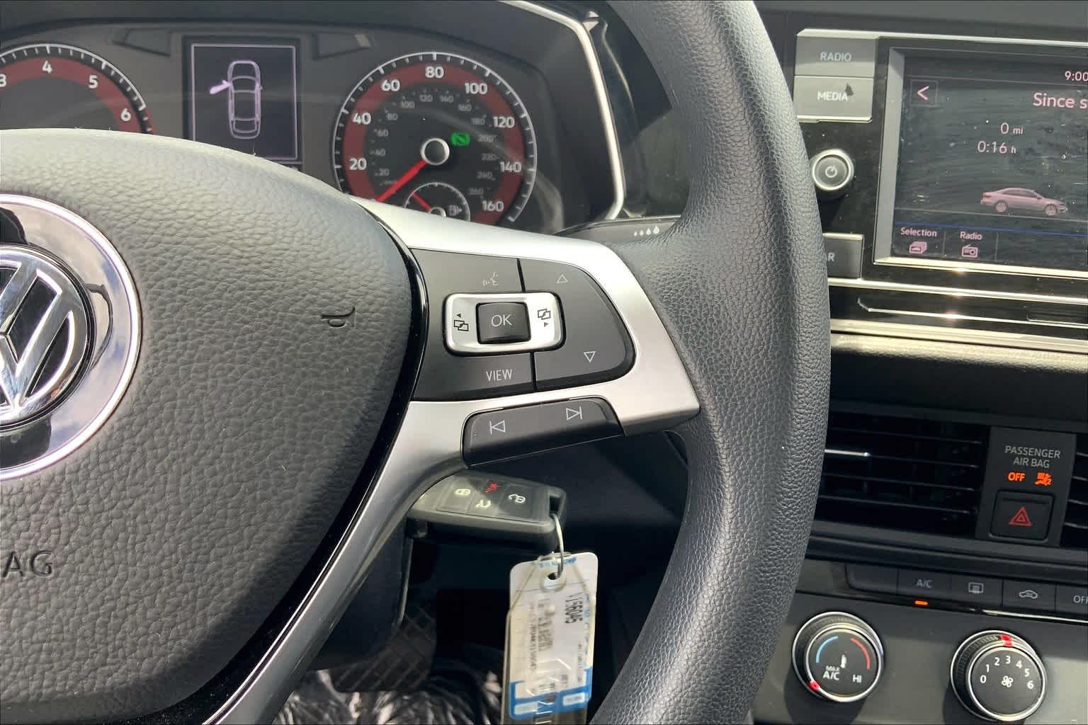 Thumbnail: 2019 Volkswagen Jetta - 25