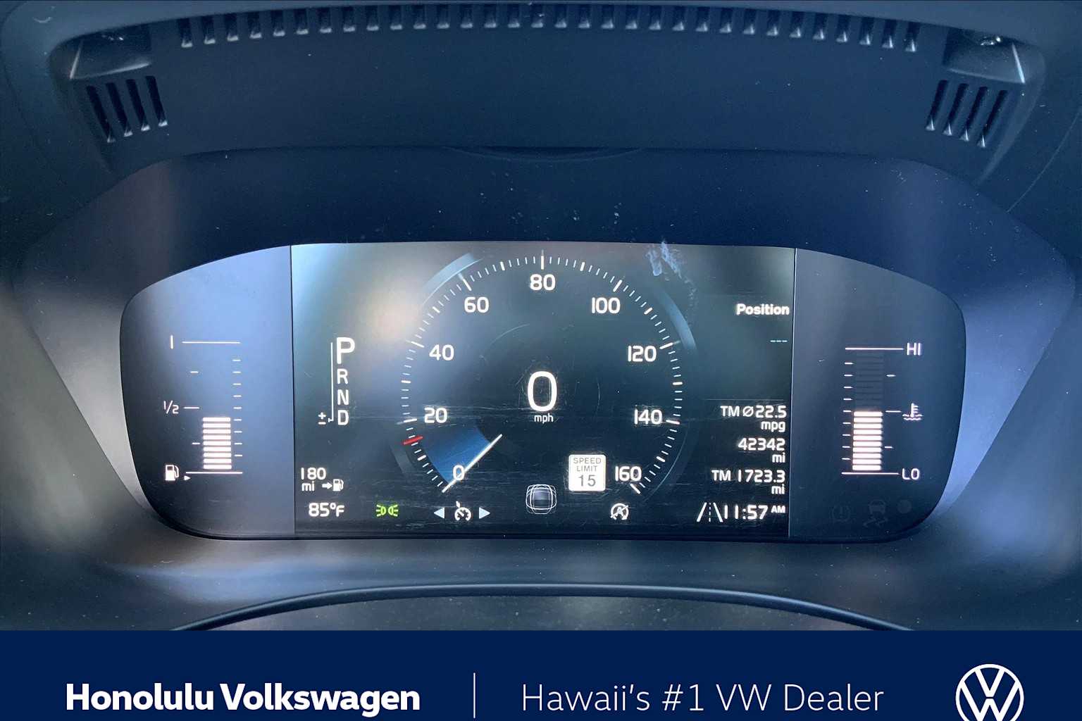 Thumbnail: 2018 Volvo XC60 - 16
