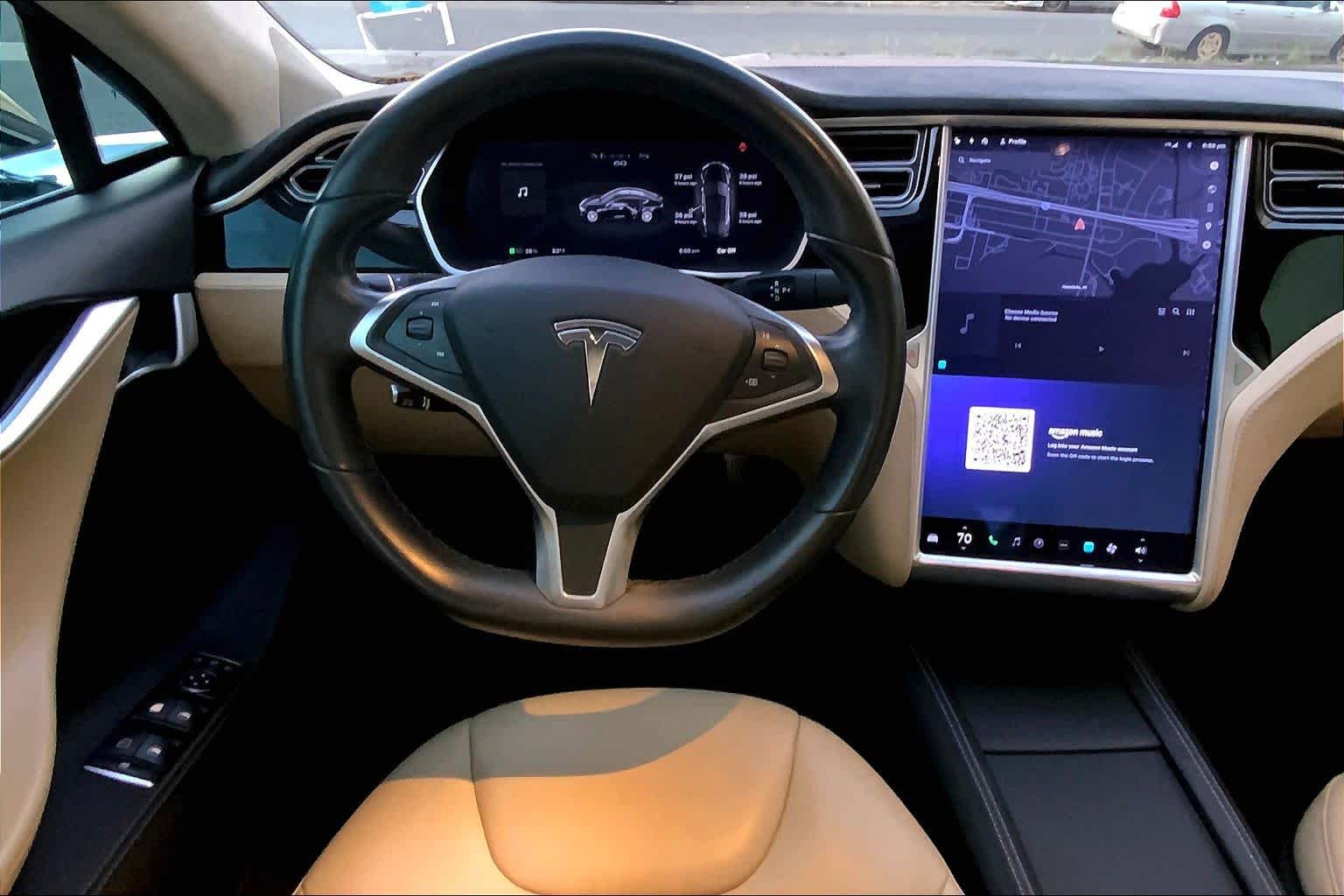 Thumbnail: 2015 Tesla Model S - 14