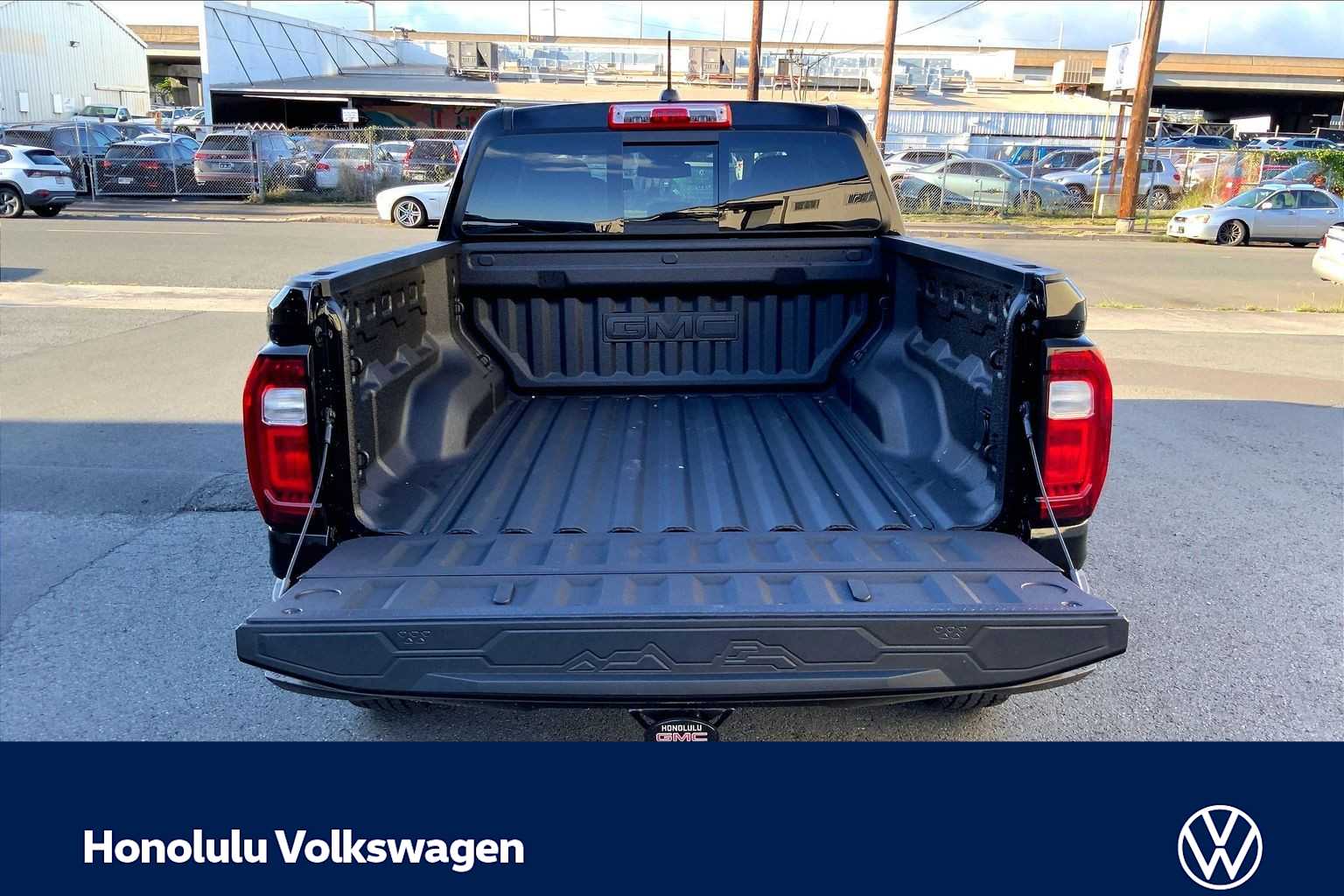 Thumbnail: 2026 GMC Canyon - 18