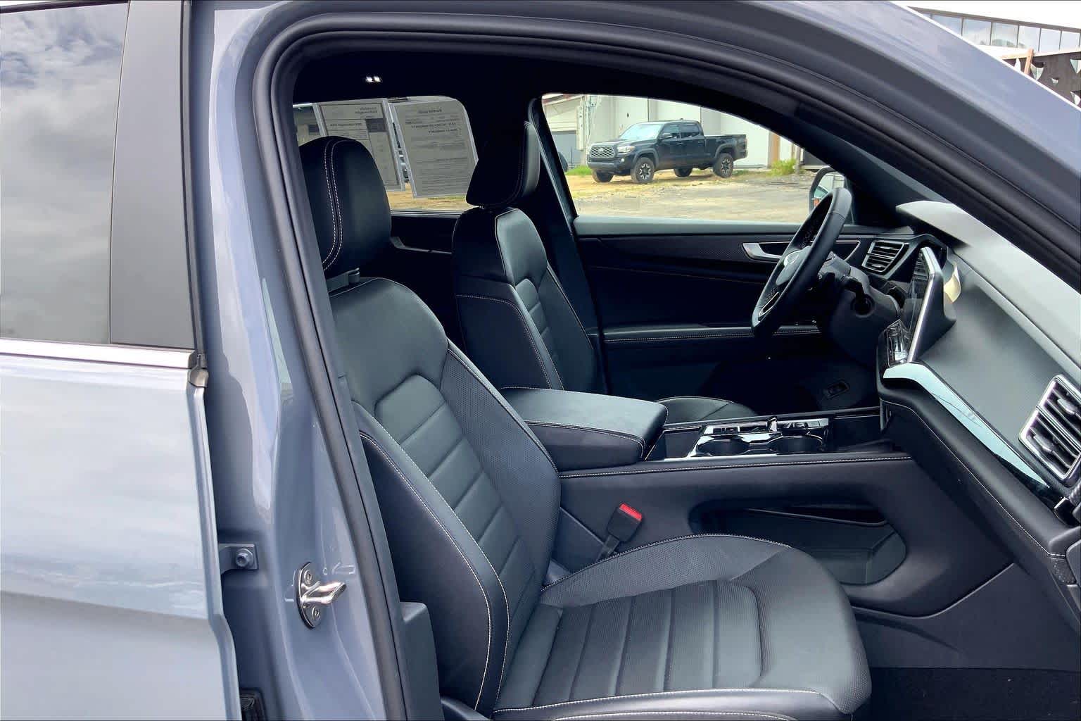 Thumbnail: 2024 Volkswagen Atlas - 13